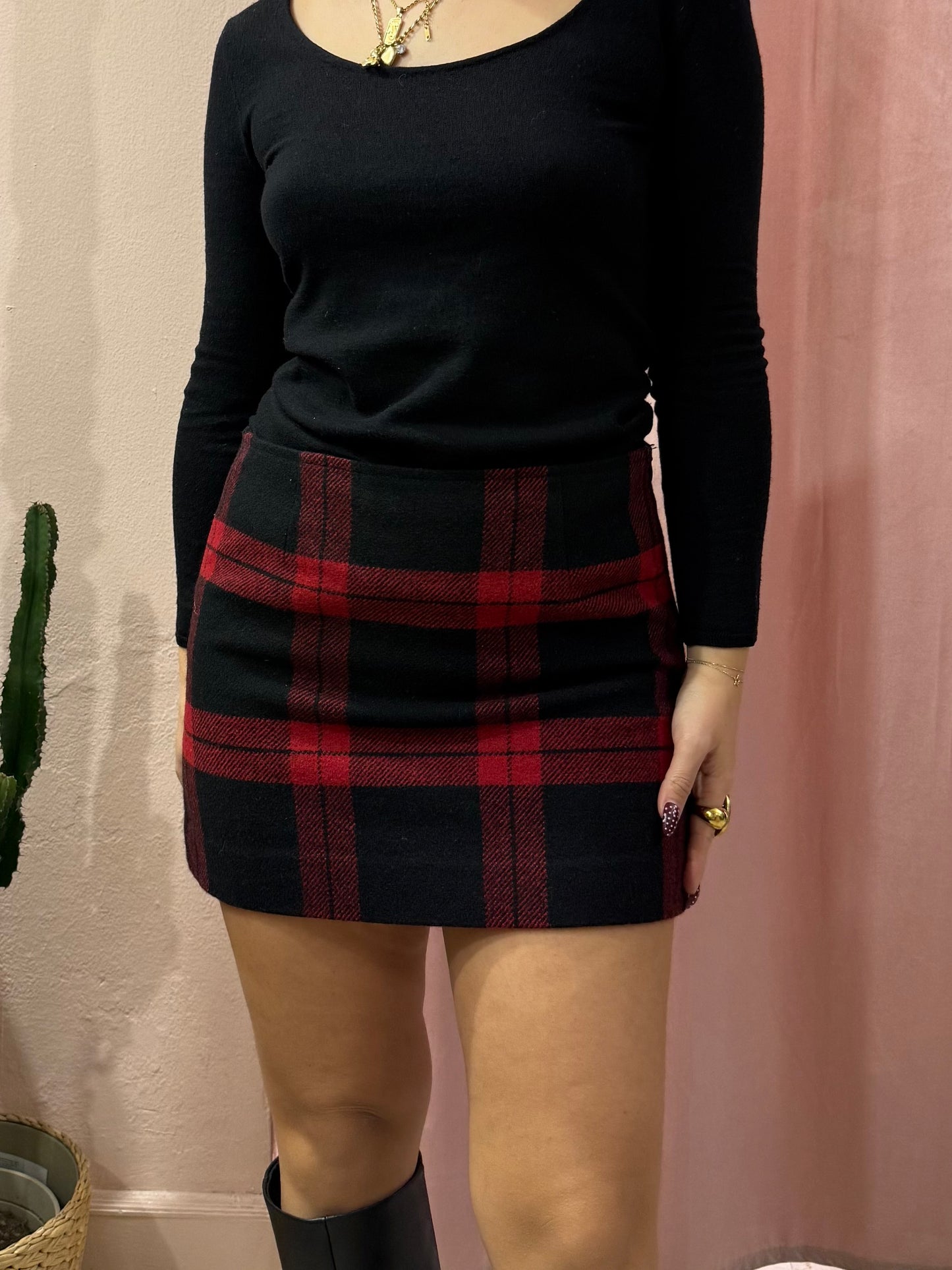 Mini gonna a tubino rossa e nera 00s