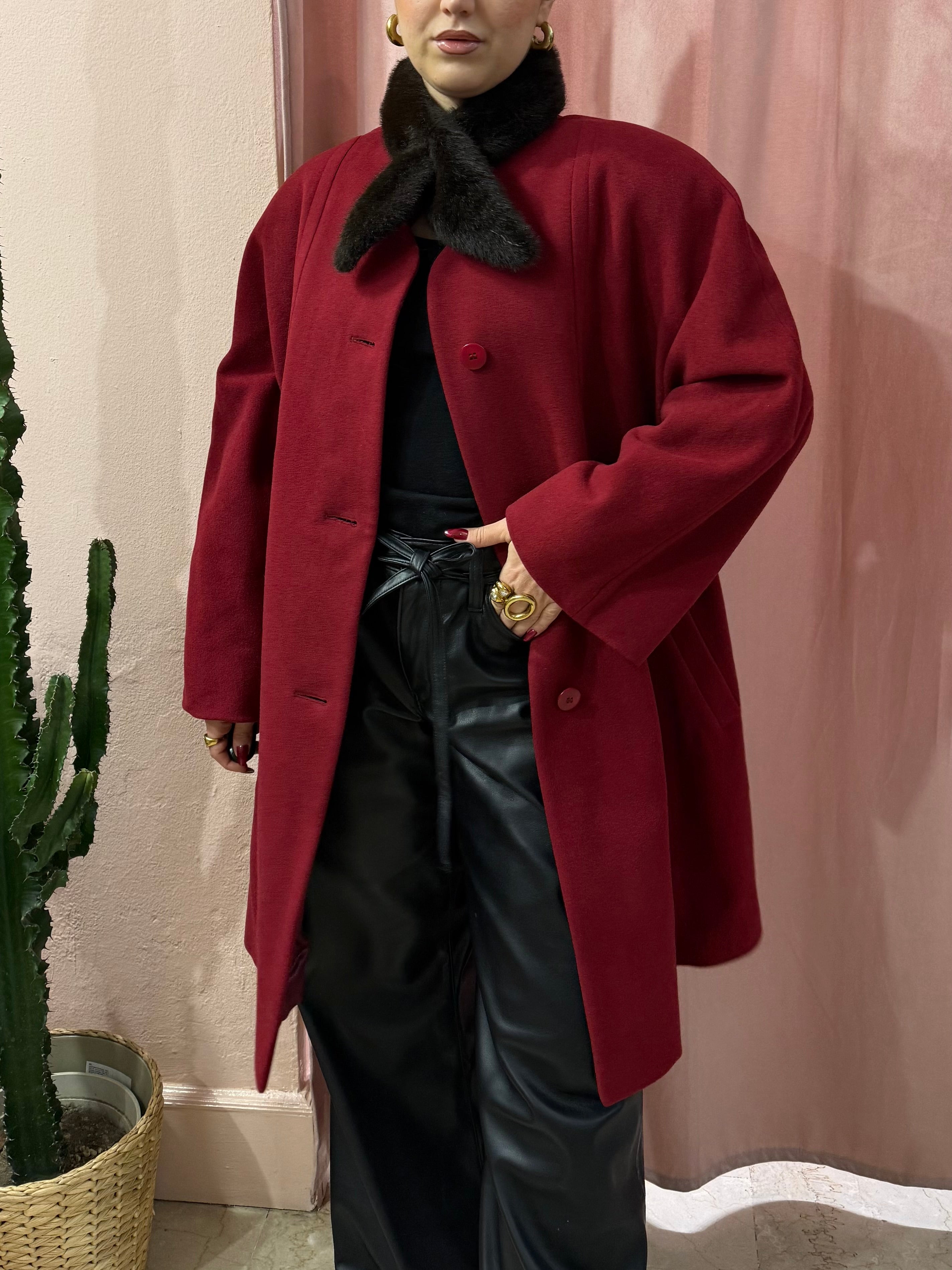 Cappotto vintage ciliegia in lana