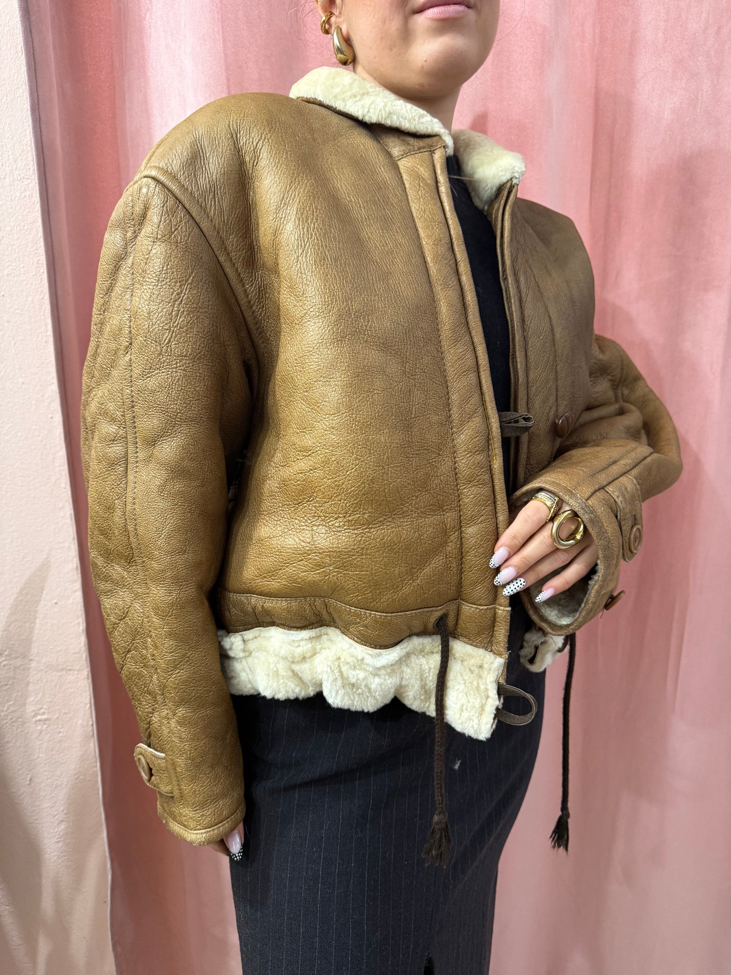 Montone vintage crop con laccetti