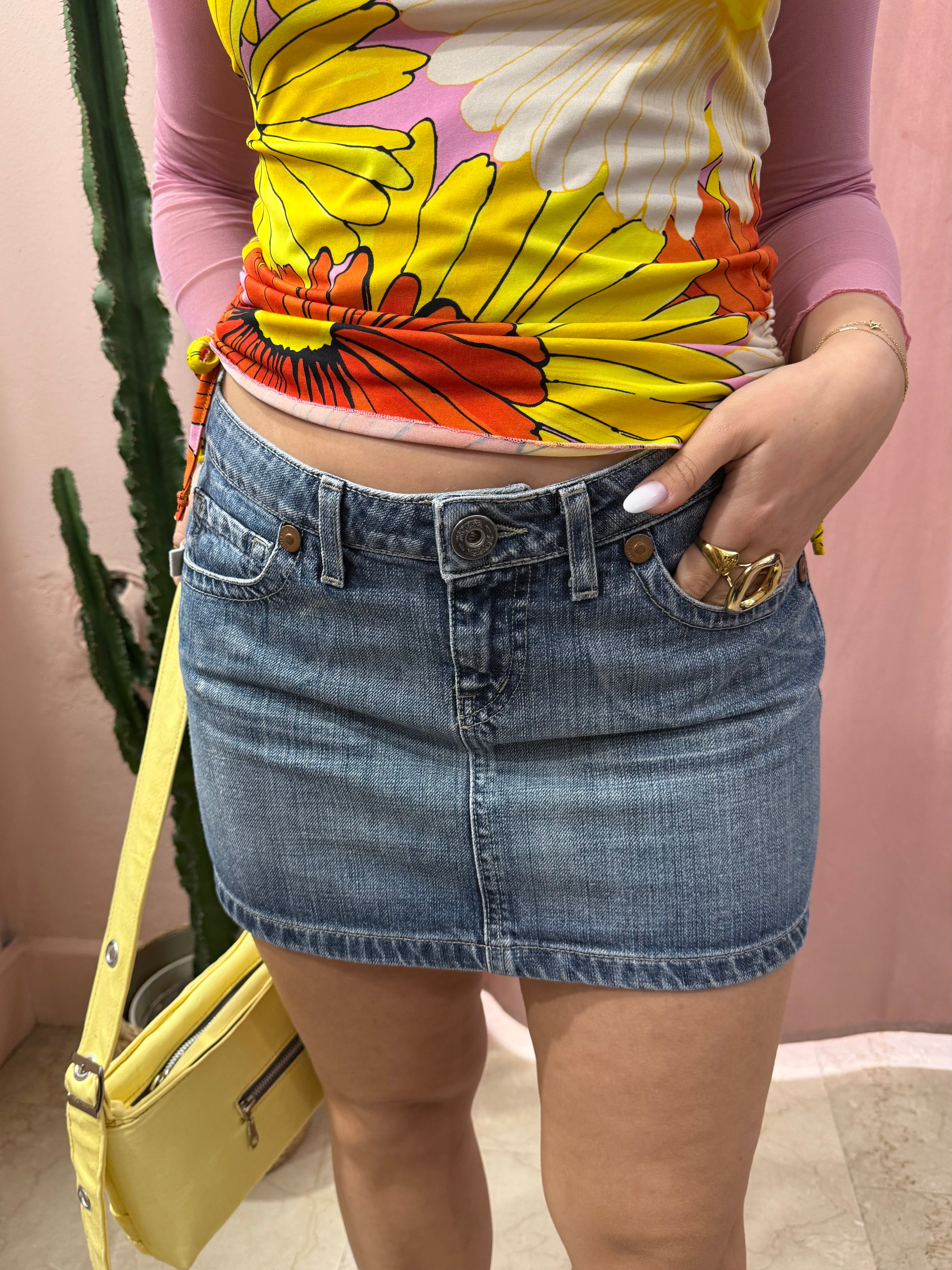 Minigonna in denim 00s