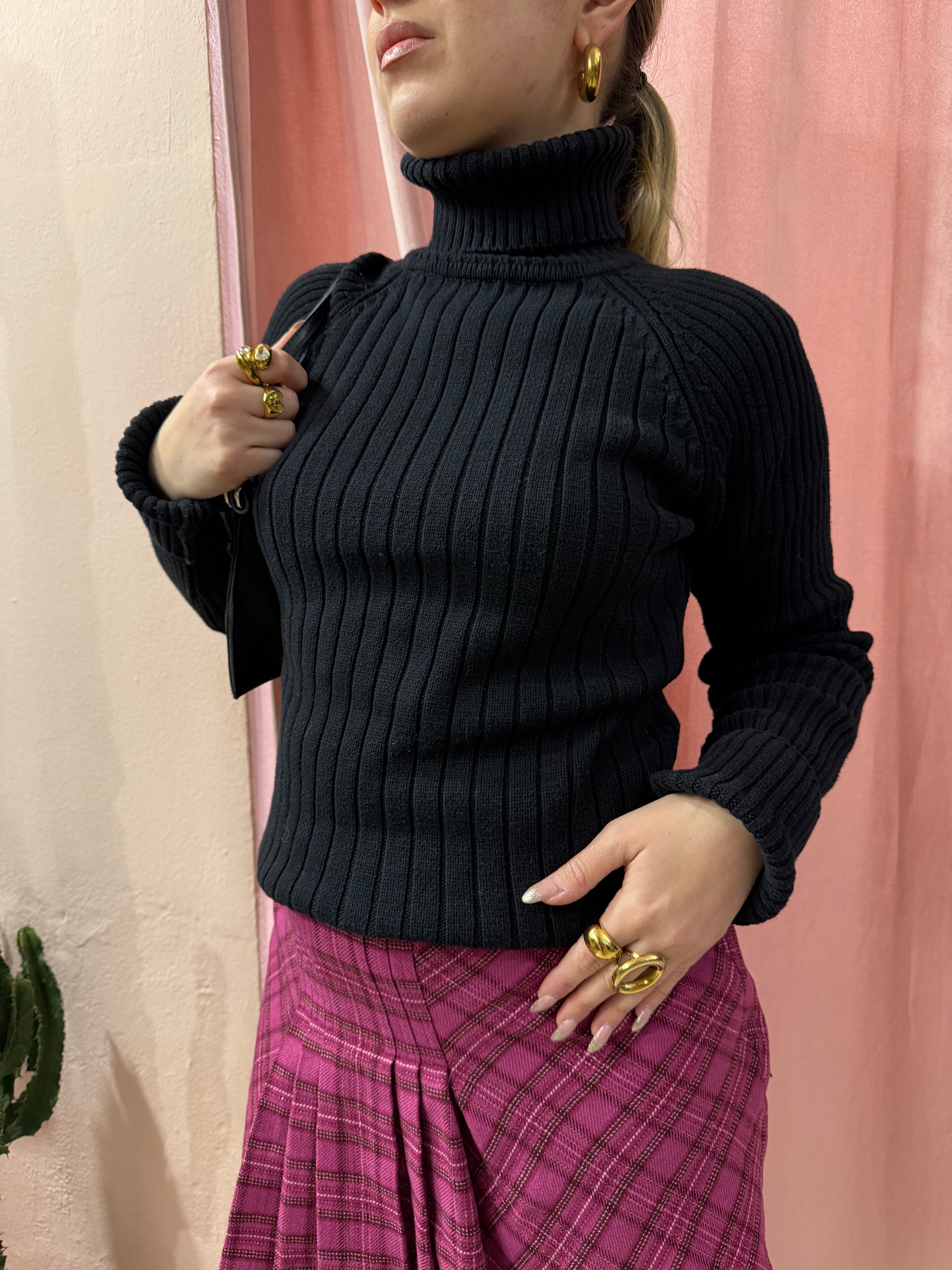 Maglione 00s a collo alto nero