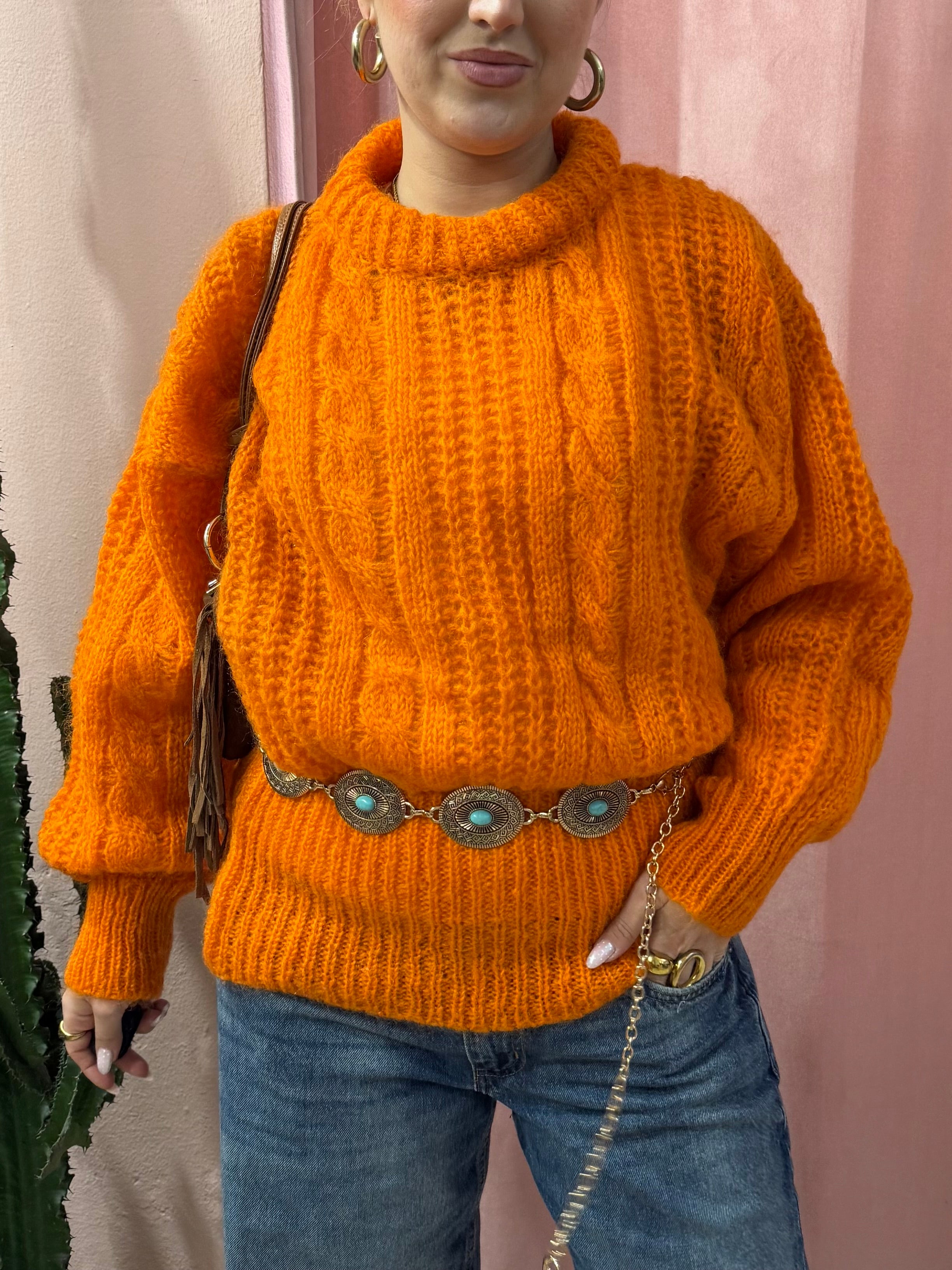 Maglione in lana arancio acceso