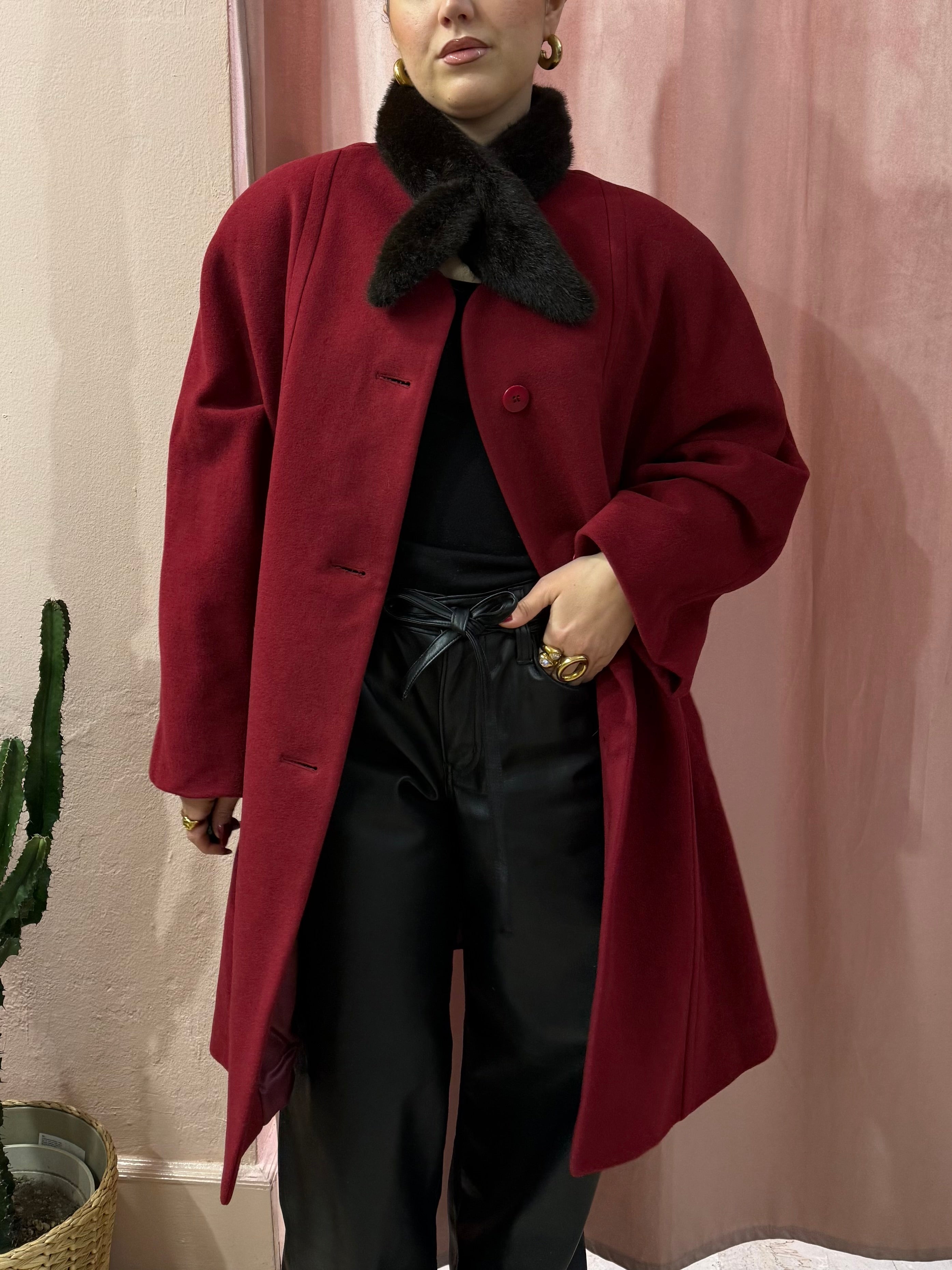 Cappotto vintage ciliegia in lana