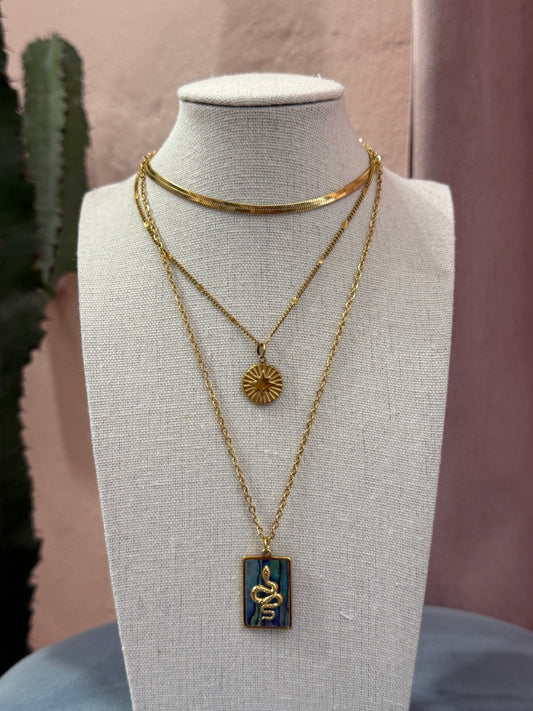 Collana con ciondolo pendente snake