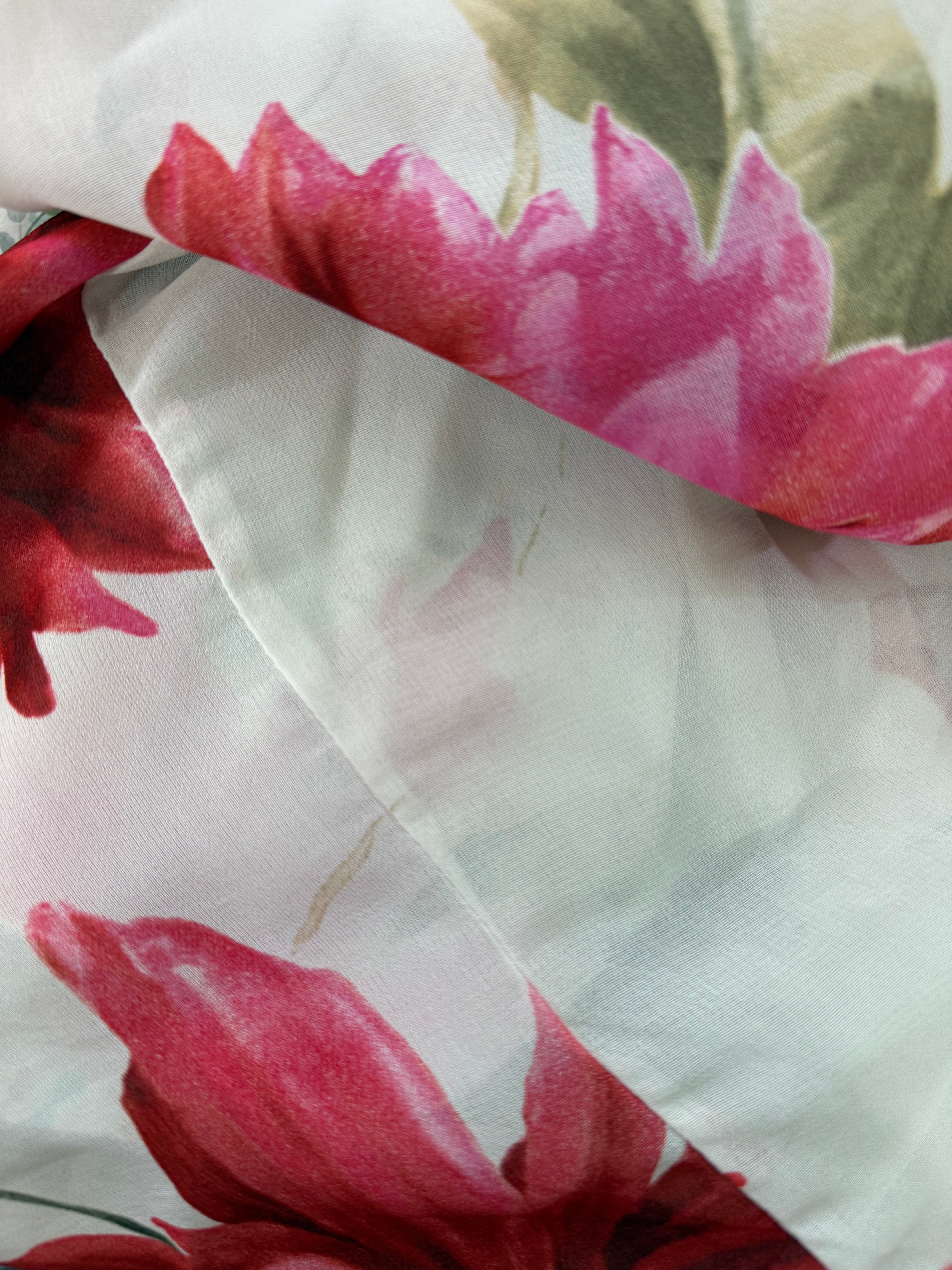 Maxi vestito bianco in fantasia fiori