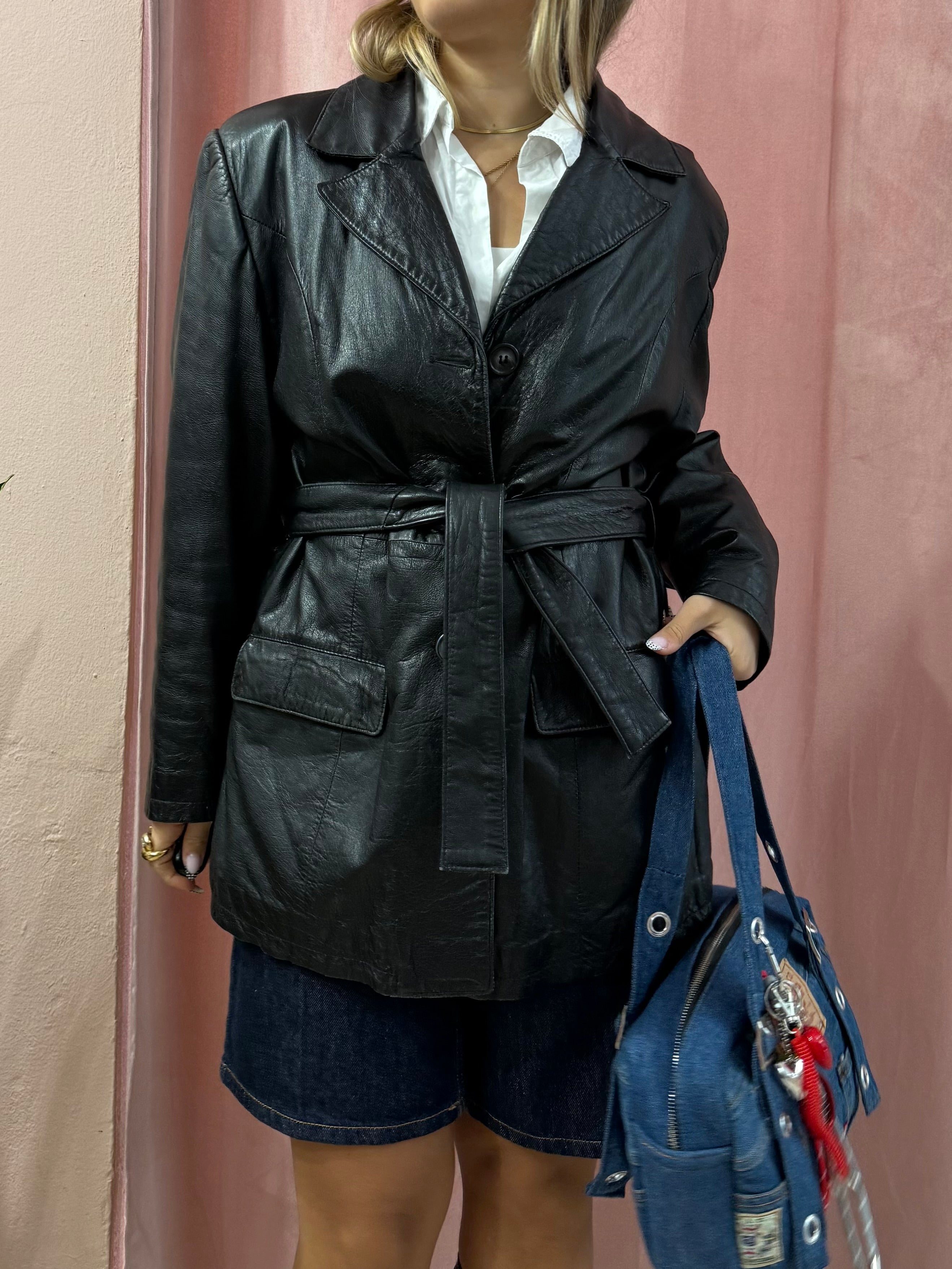 Giacca in vera pelle con cinturino