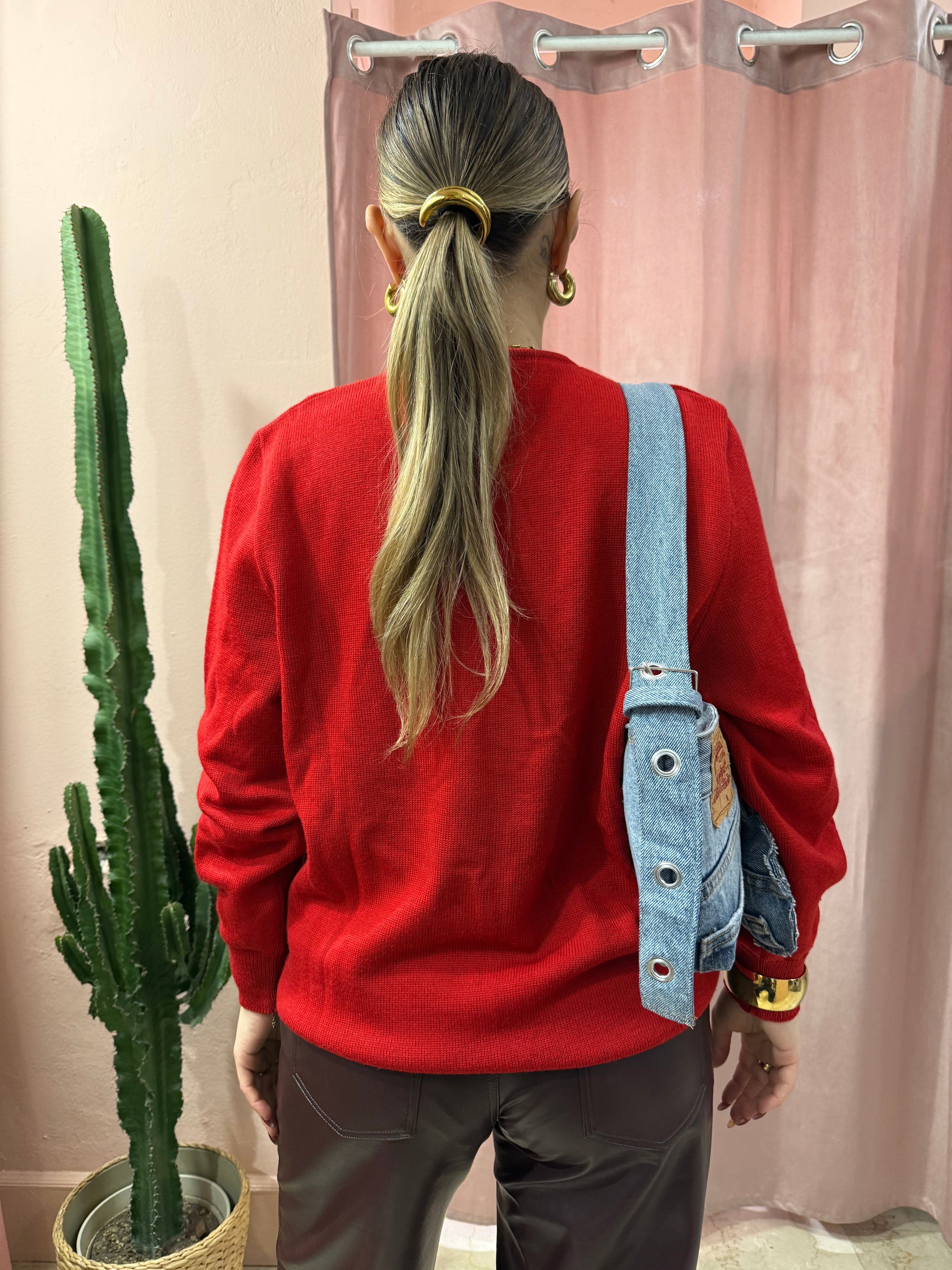 Maglione in lana vergine rosso