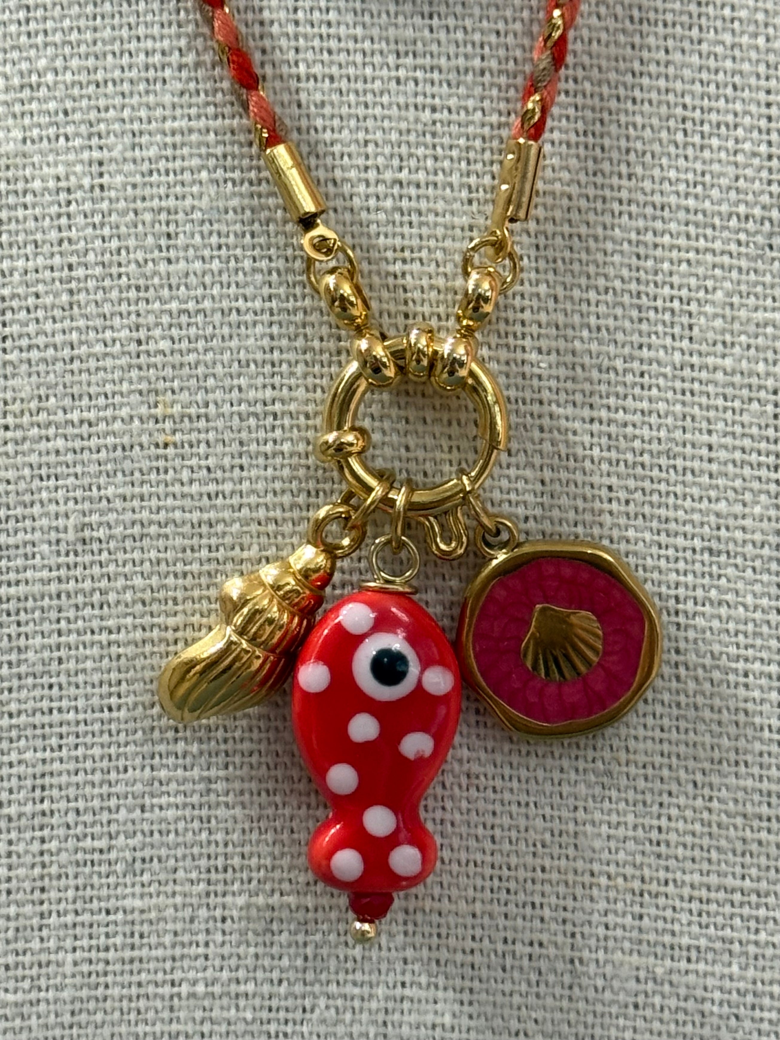 Collana in corda mix ciondoli pesci più colori