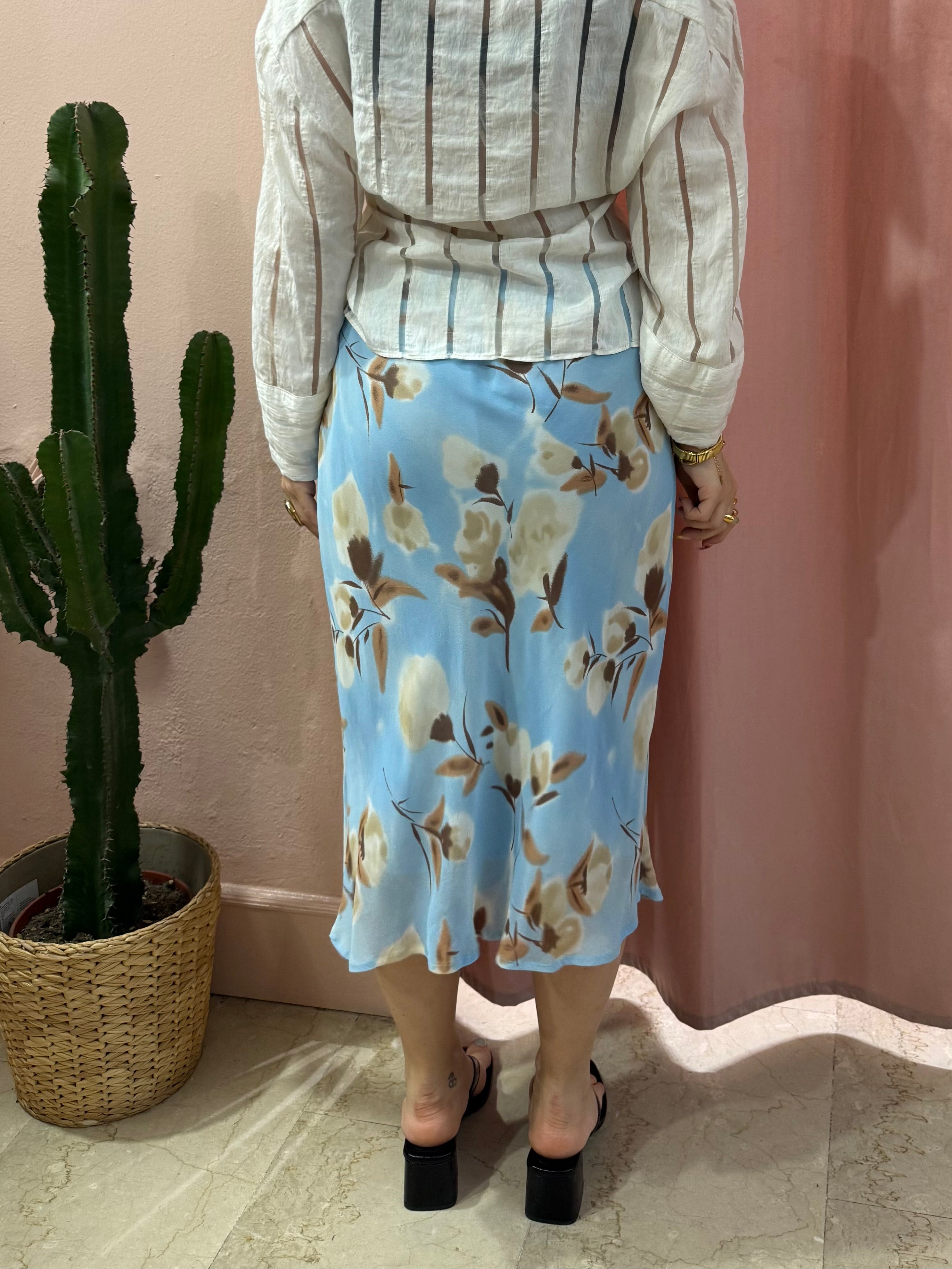 Gonna midi azzurra e bianca