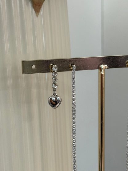 Orecchini pendenti con cuore