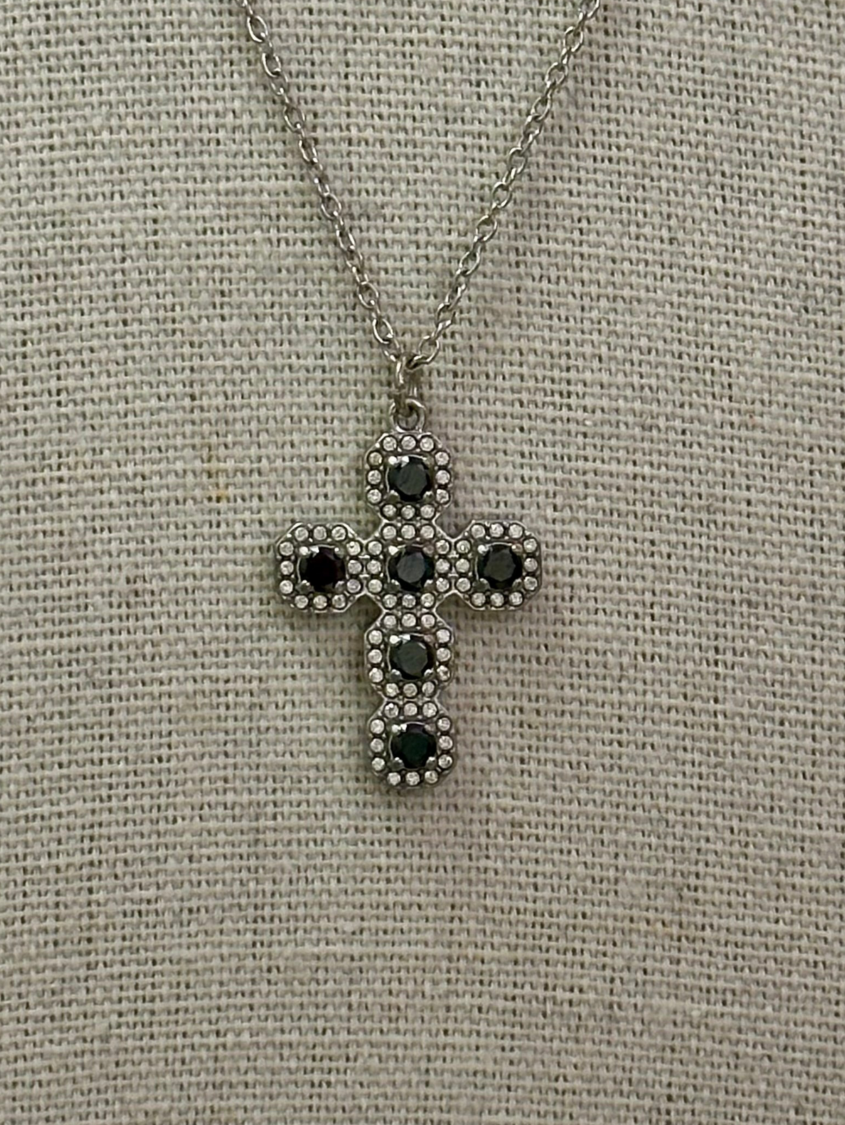 Collana croce nera con zirconi