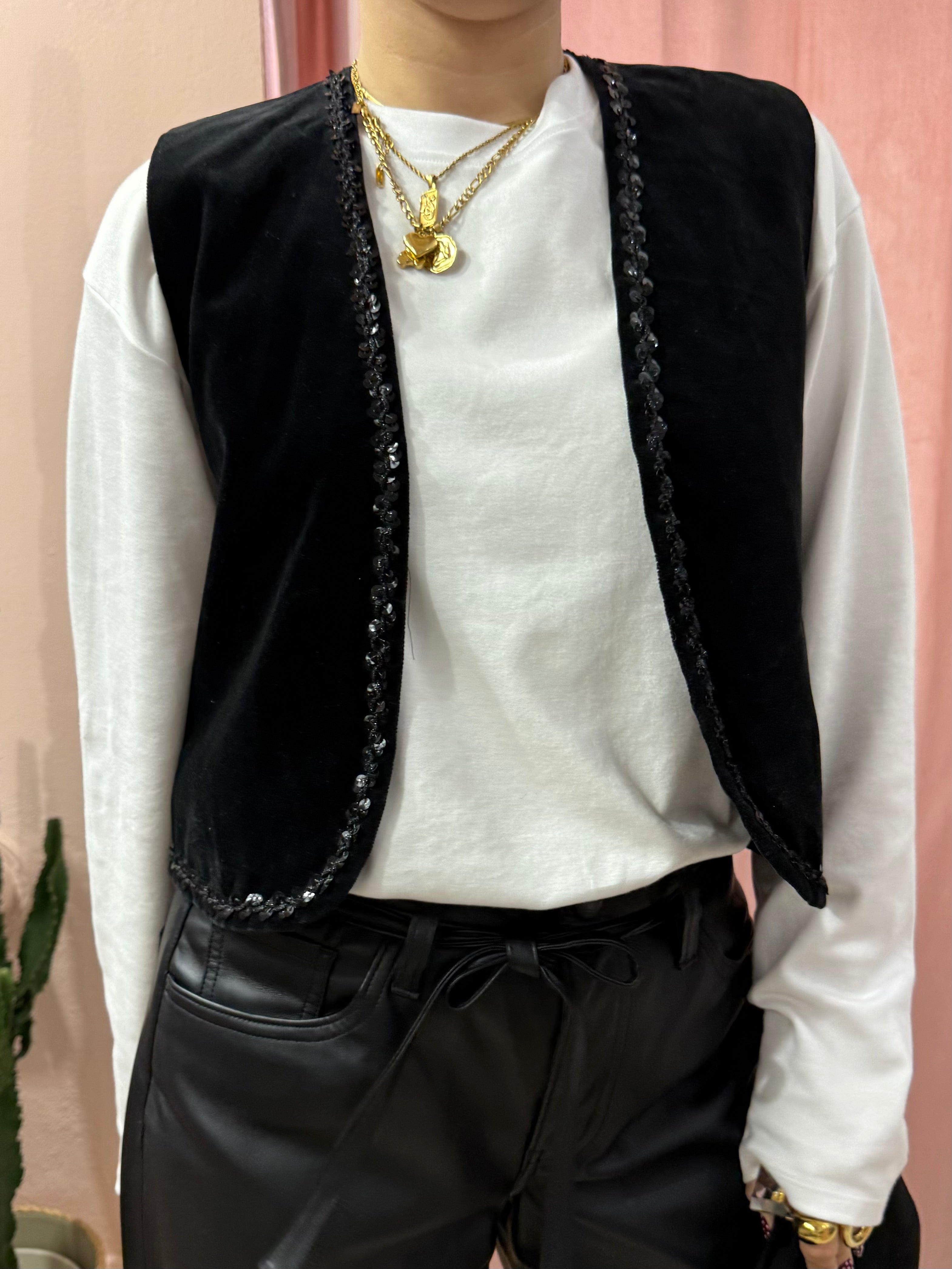 Gilet in ciniglia con paillettes nero