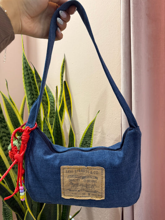 Borsa Levis upcycling denim scuro