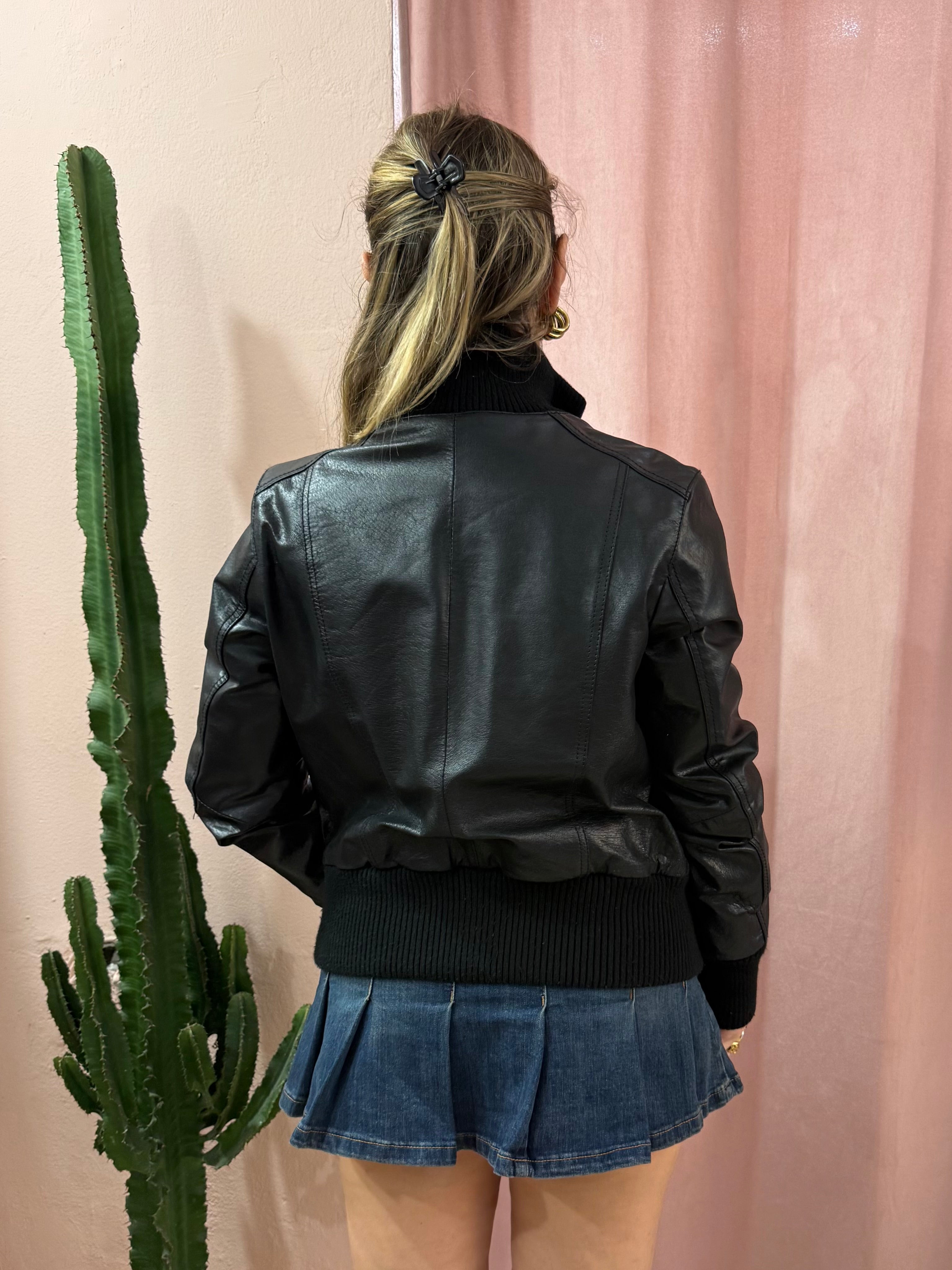 Bomber in pelle nero strutturato