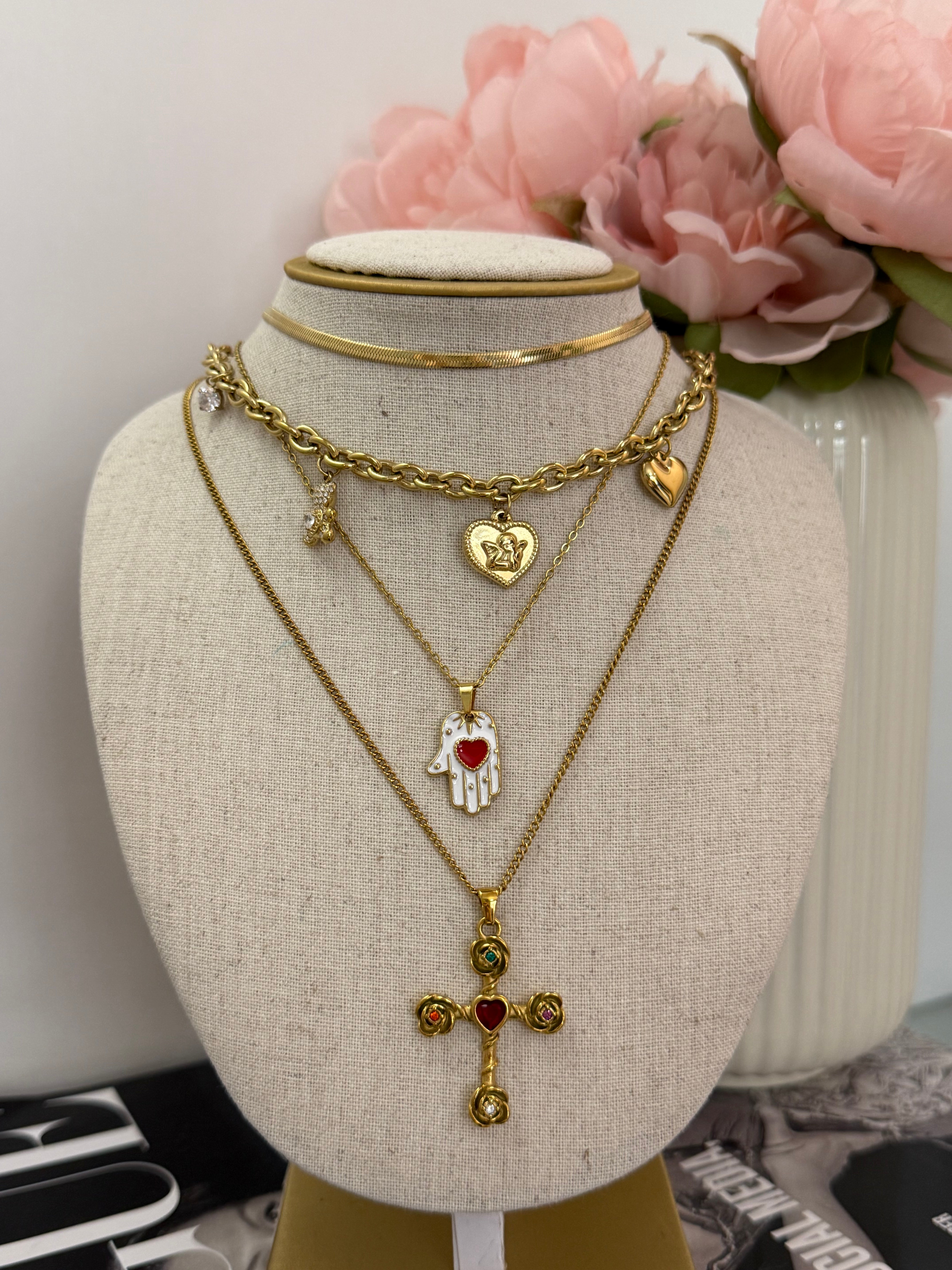 Collana con croce lavorata