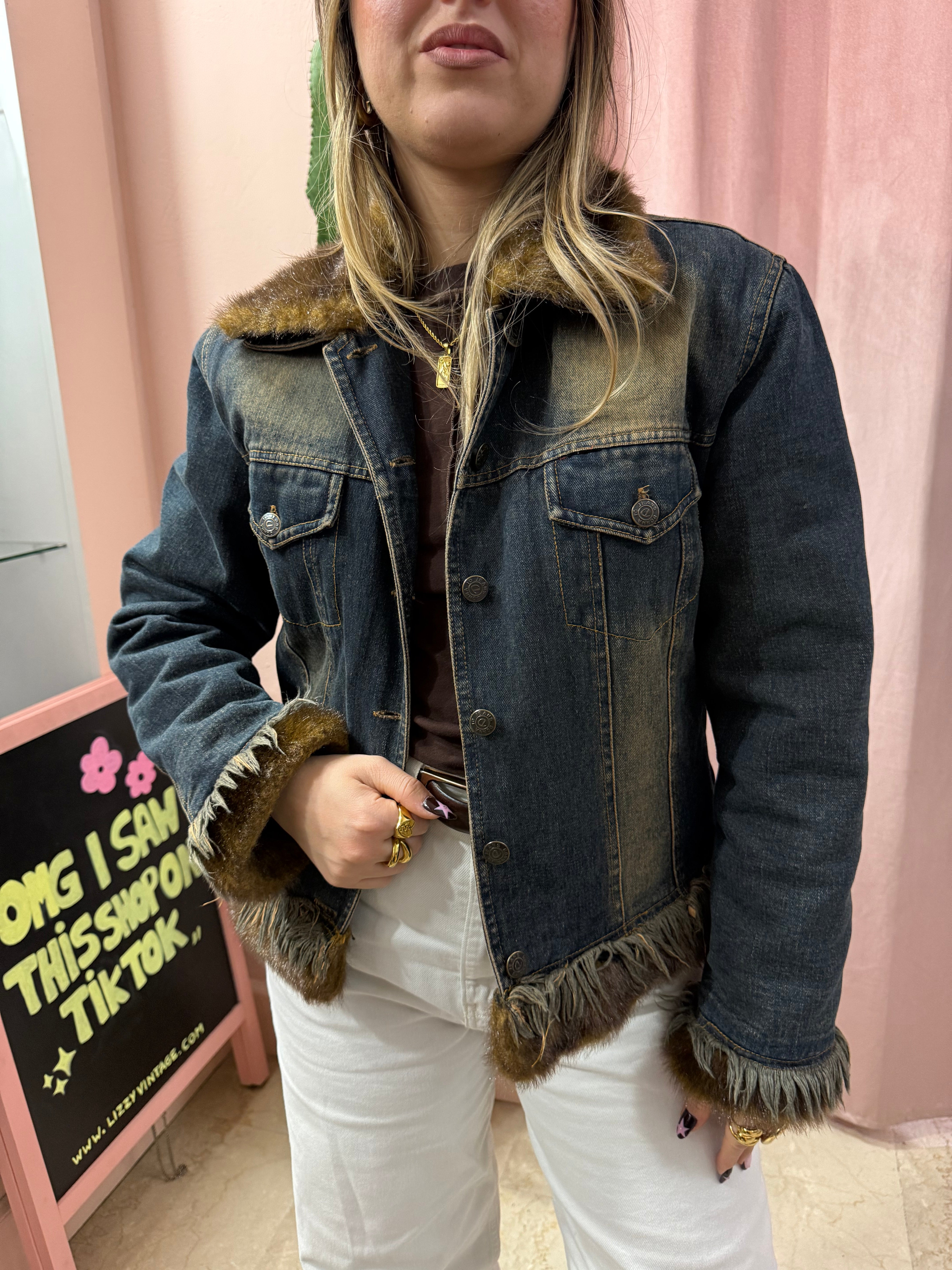 Giacca in denim con pellicciotto
