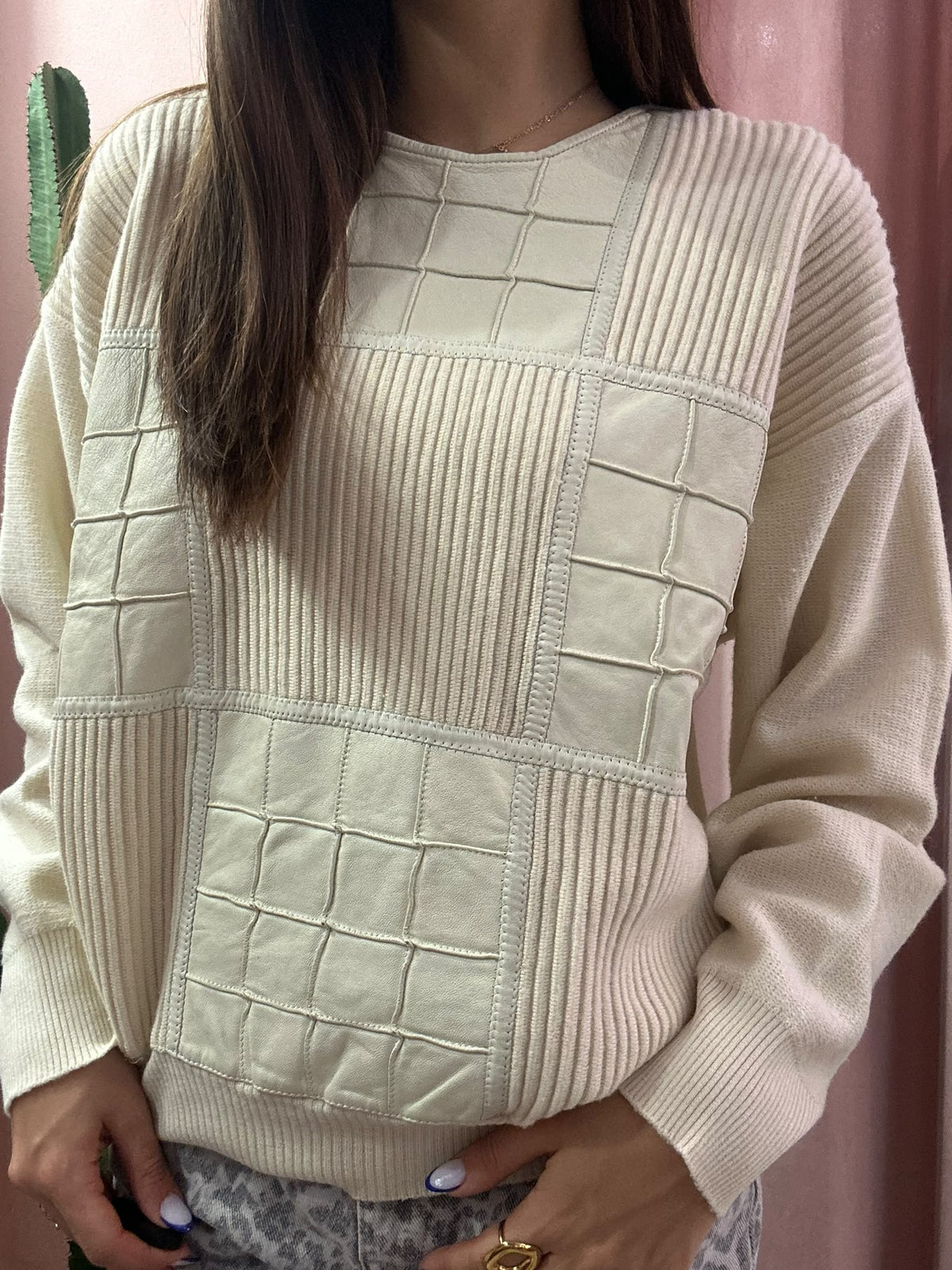 Maglione vintage panna con inserti in pelle