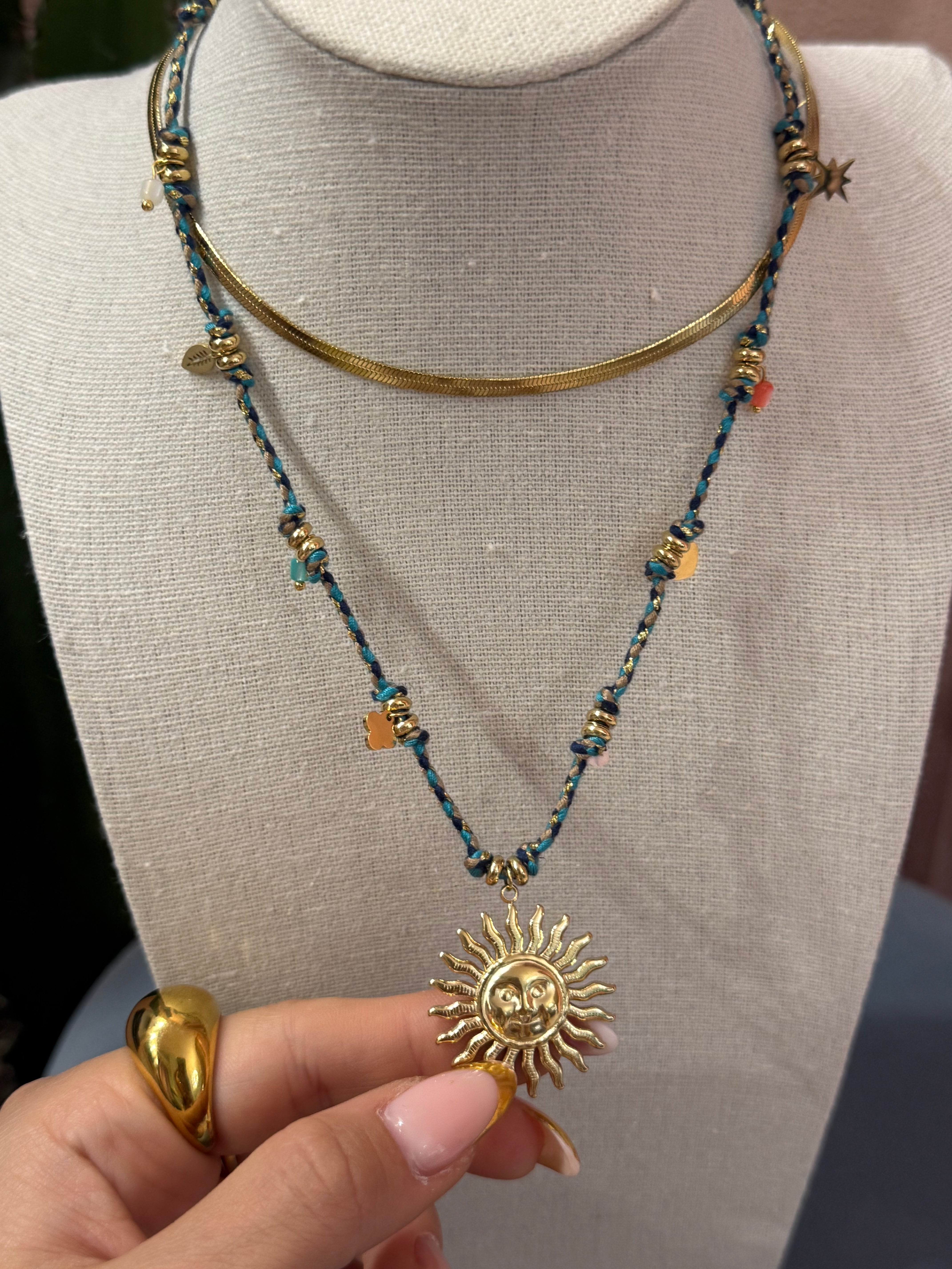 Collana con Sole in corda più colori