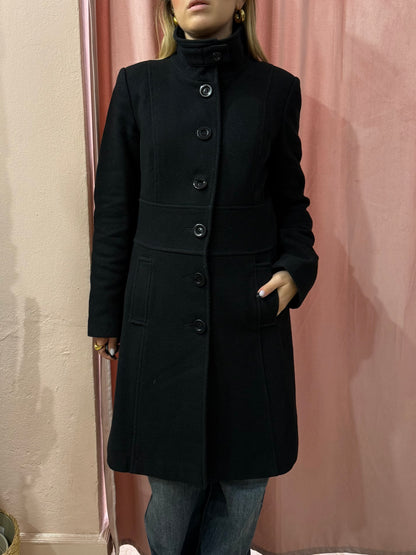 Cappotto nero in lana texture a righe
