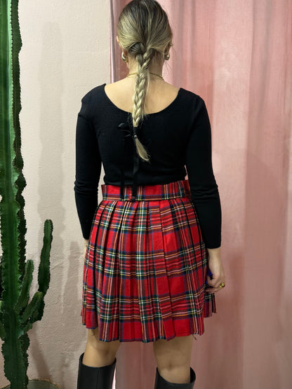 Gonna tartan sul rosso con cintura