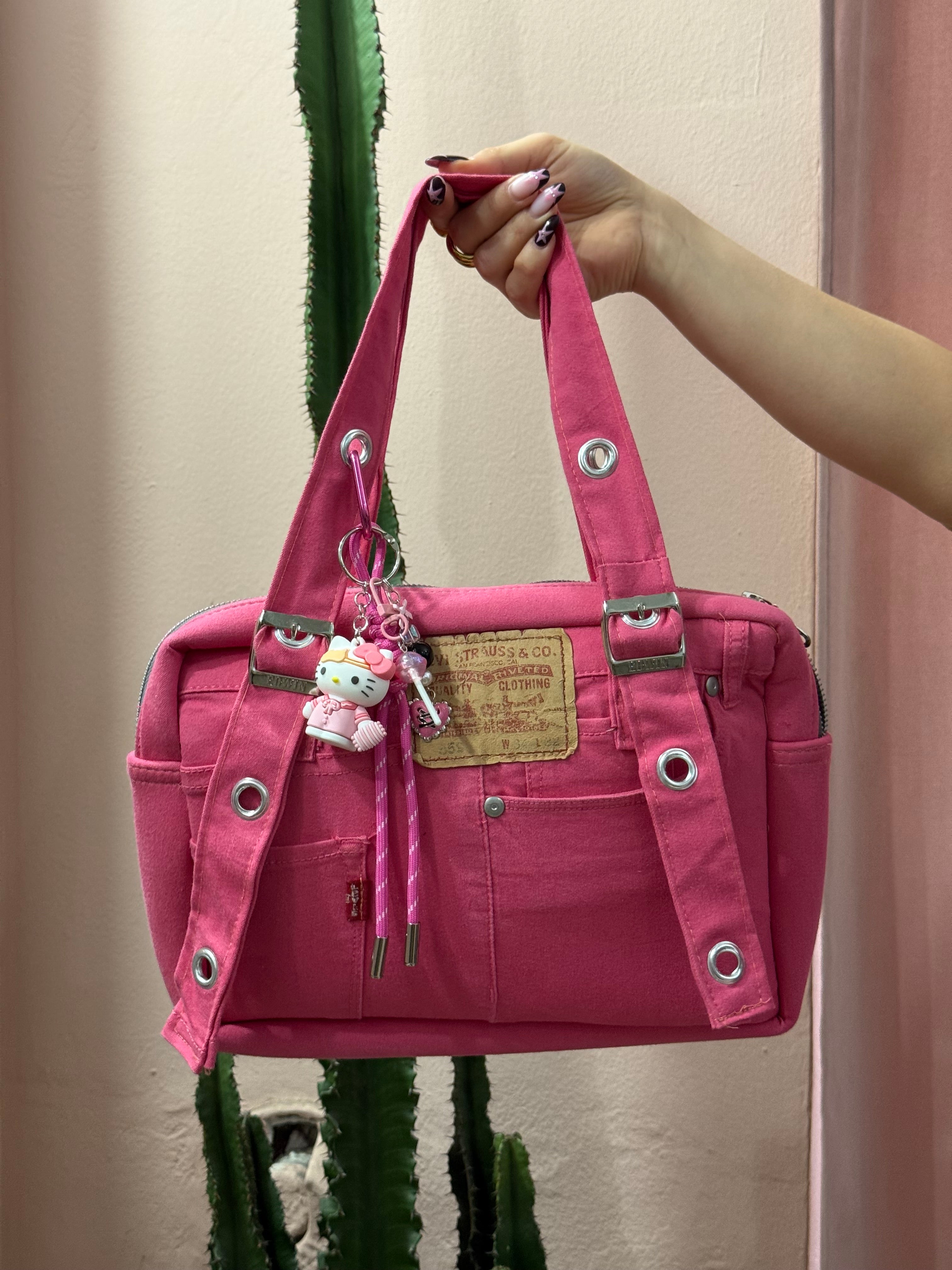 Borsa Levis upcycling fucsia