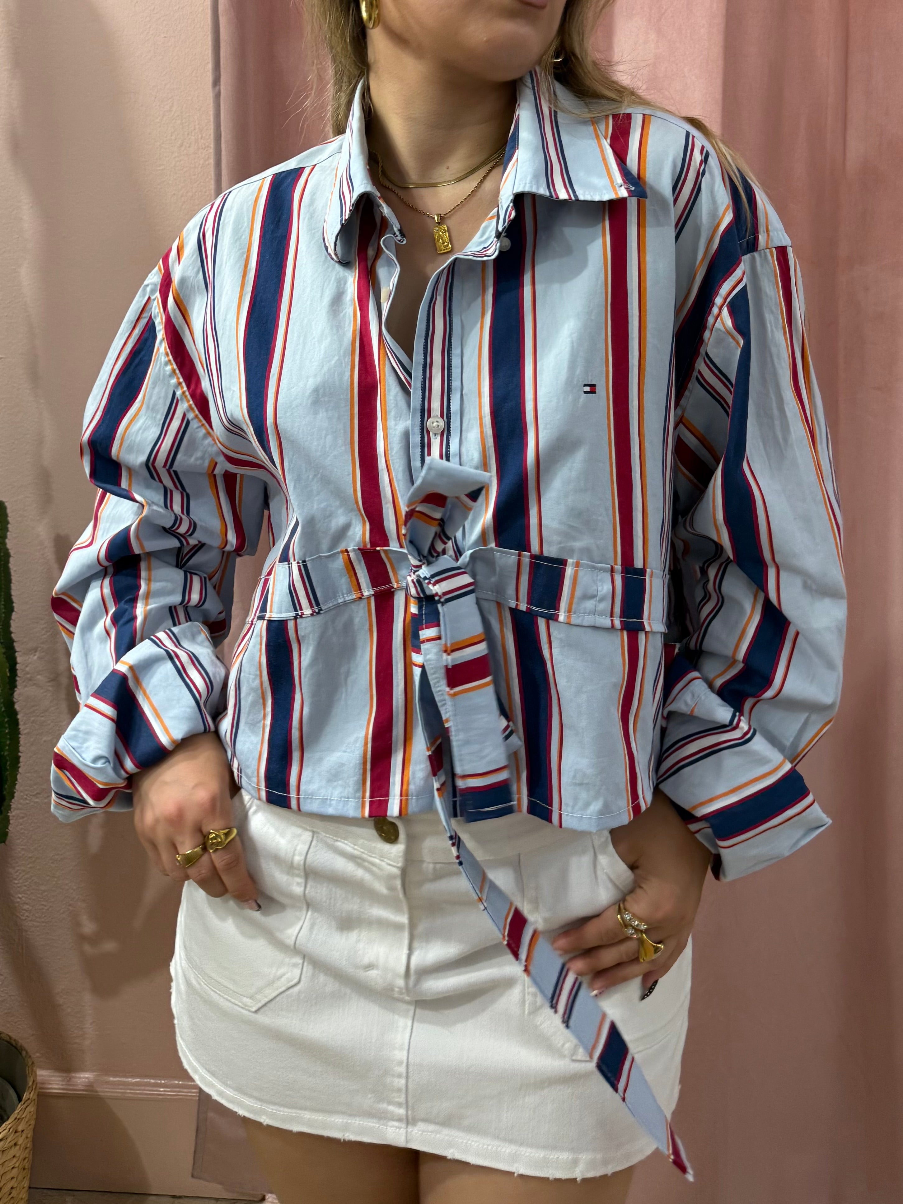 Camicia Tommy H. upcycling righe azzurre, blu e rosse