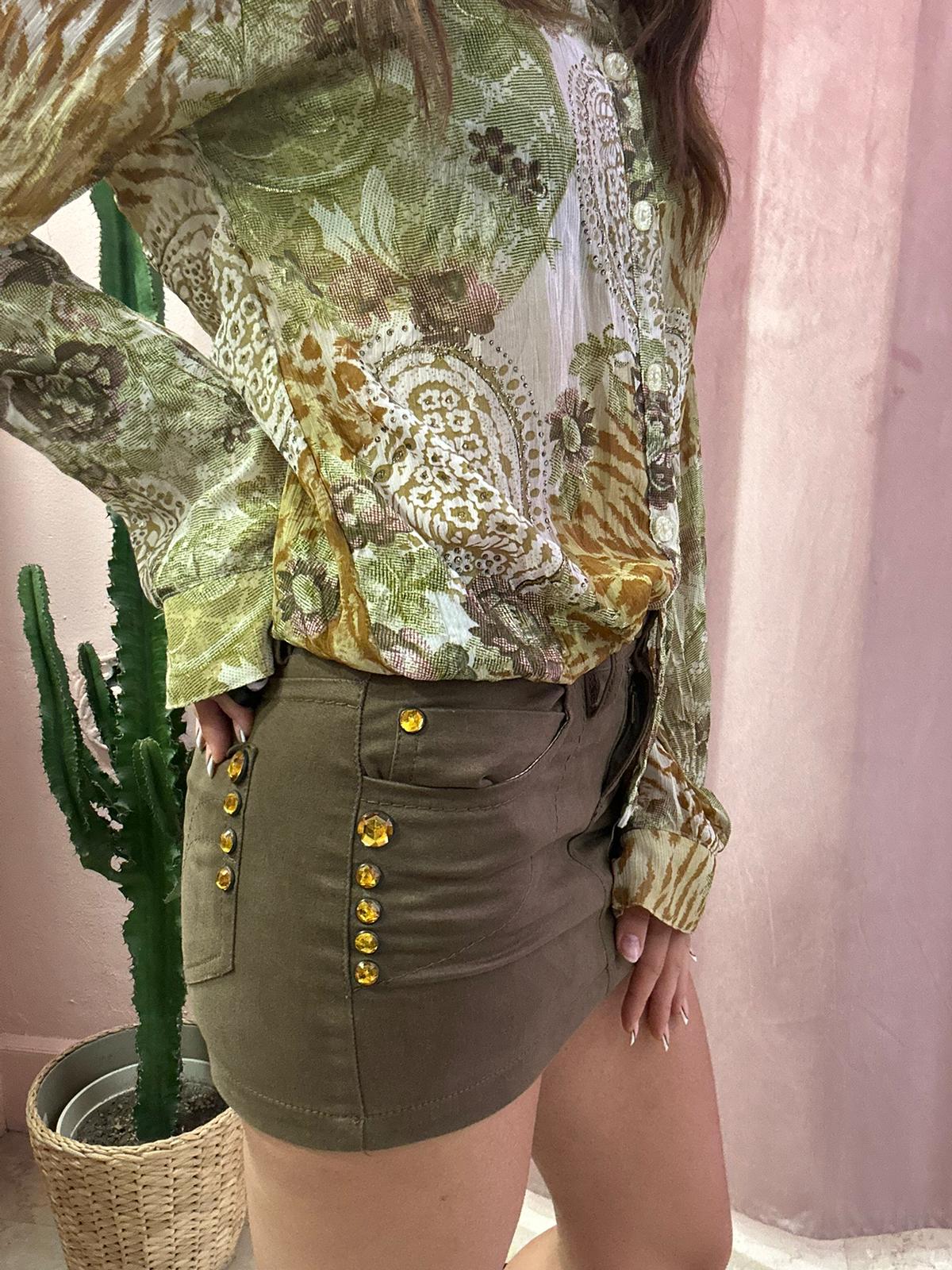 Camicia velata in fantasia sul verde
