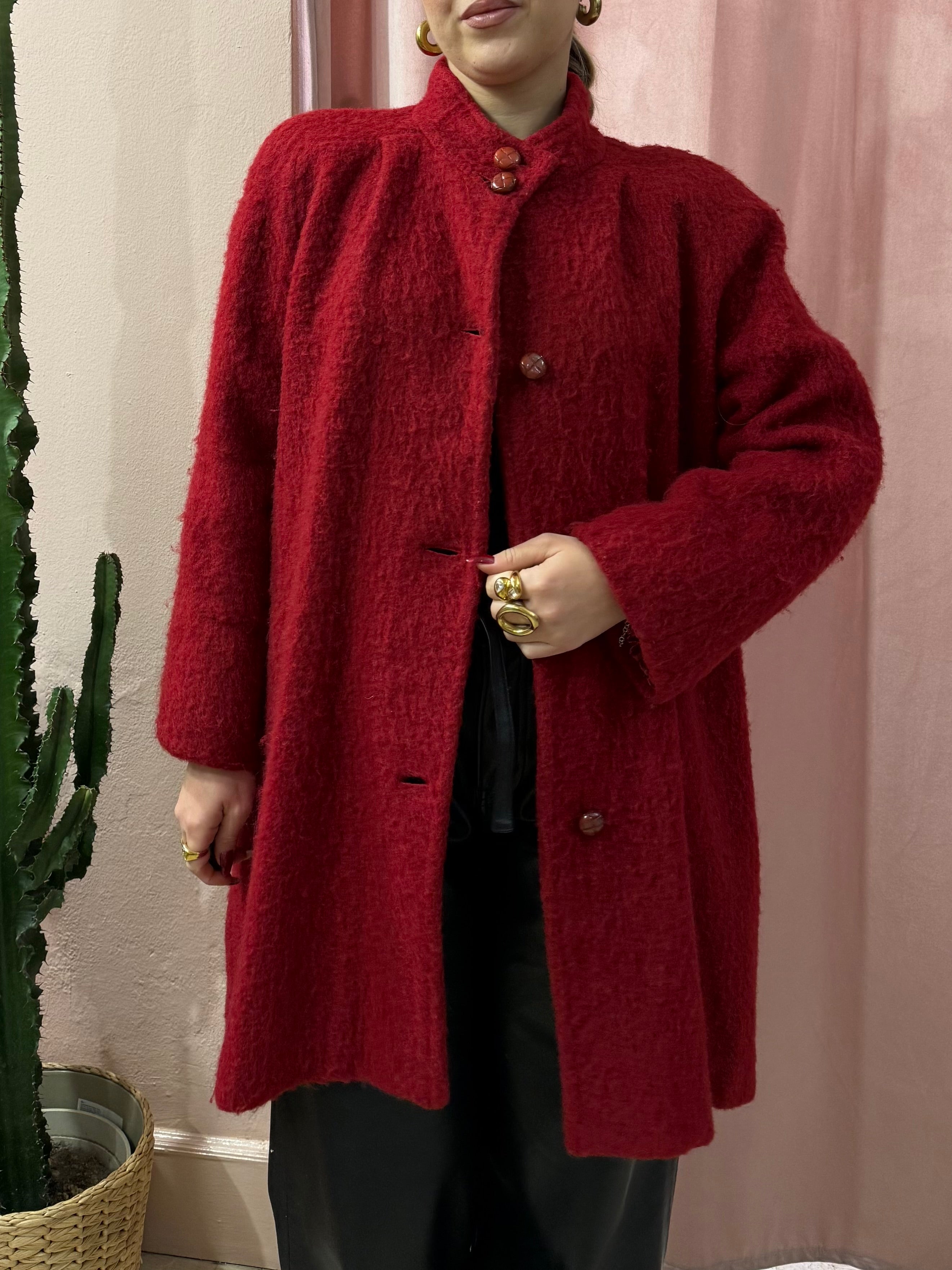 Cappotto vintage rosso in lana