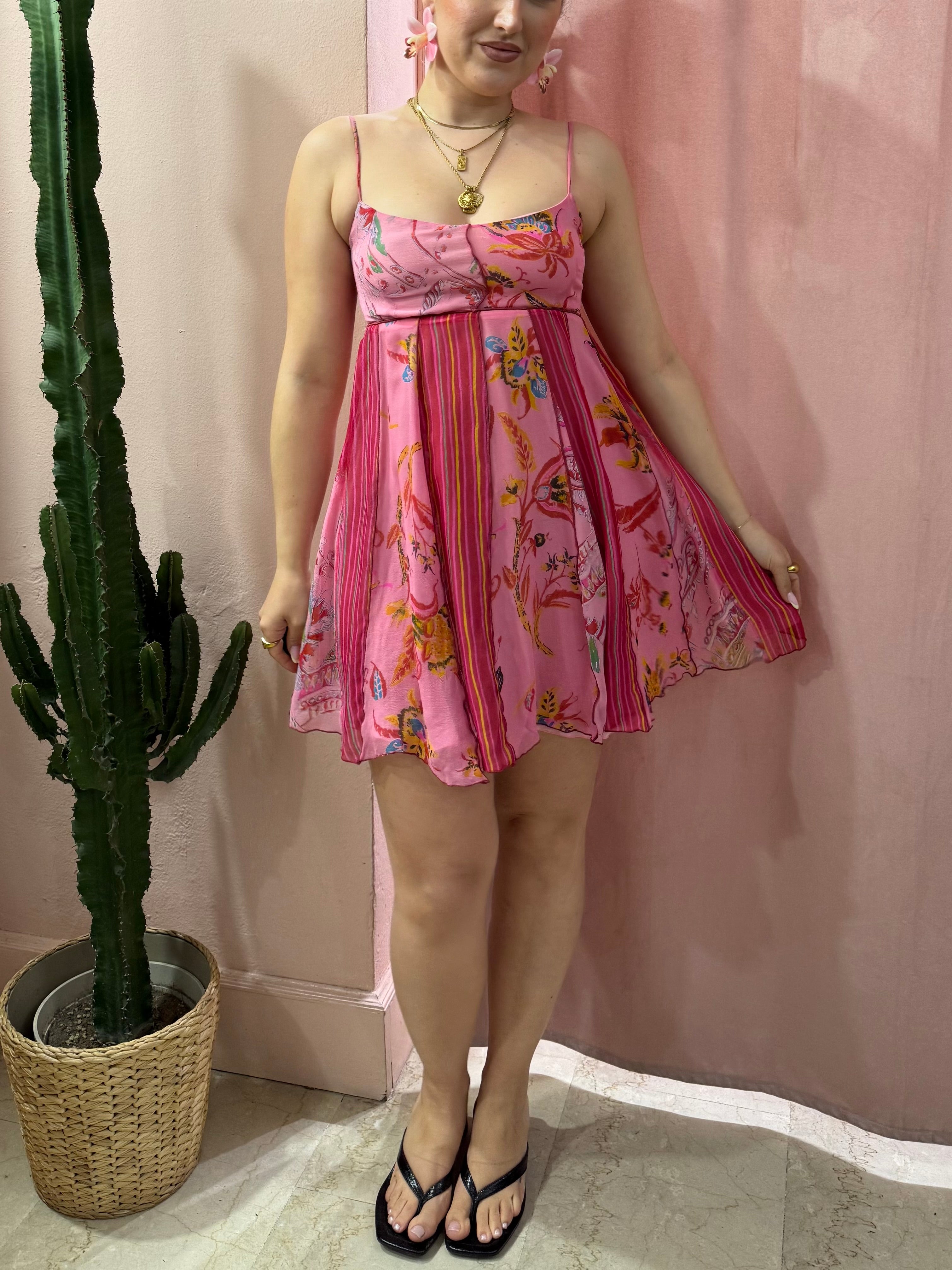 Vestito in fantasia in pura seta