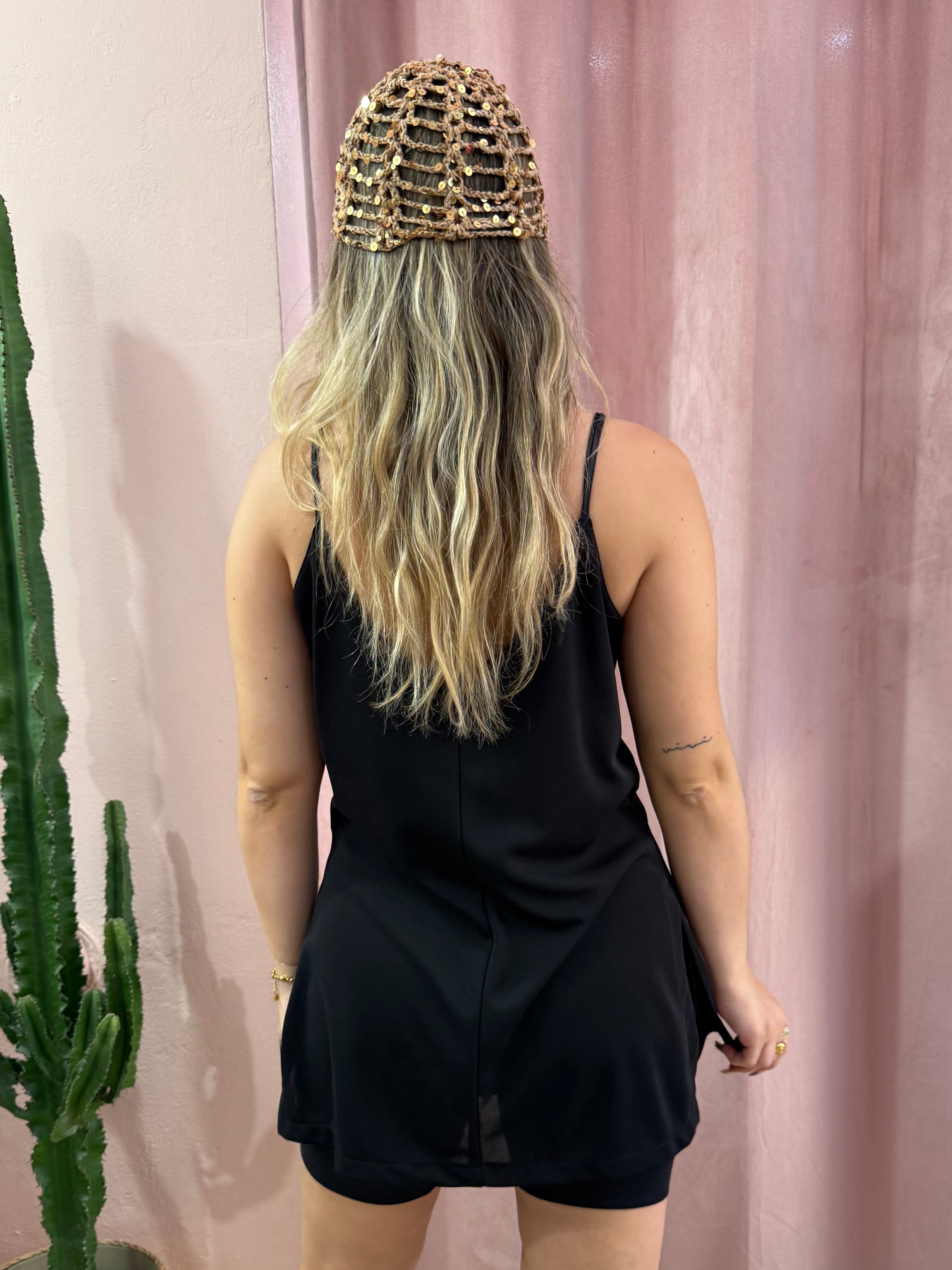 Top 00s nero con spacchi laterali