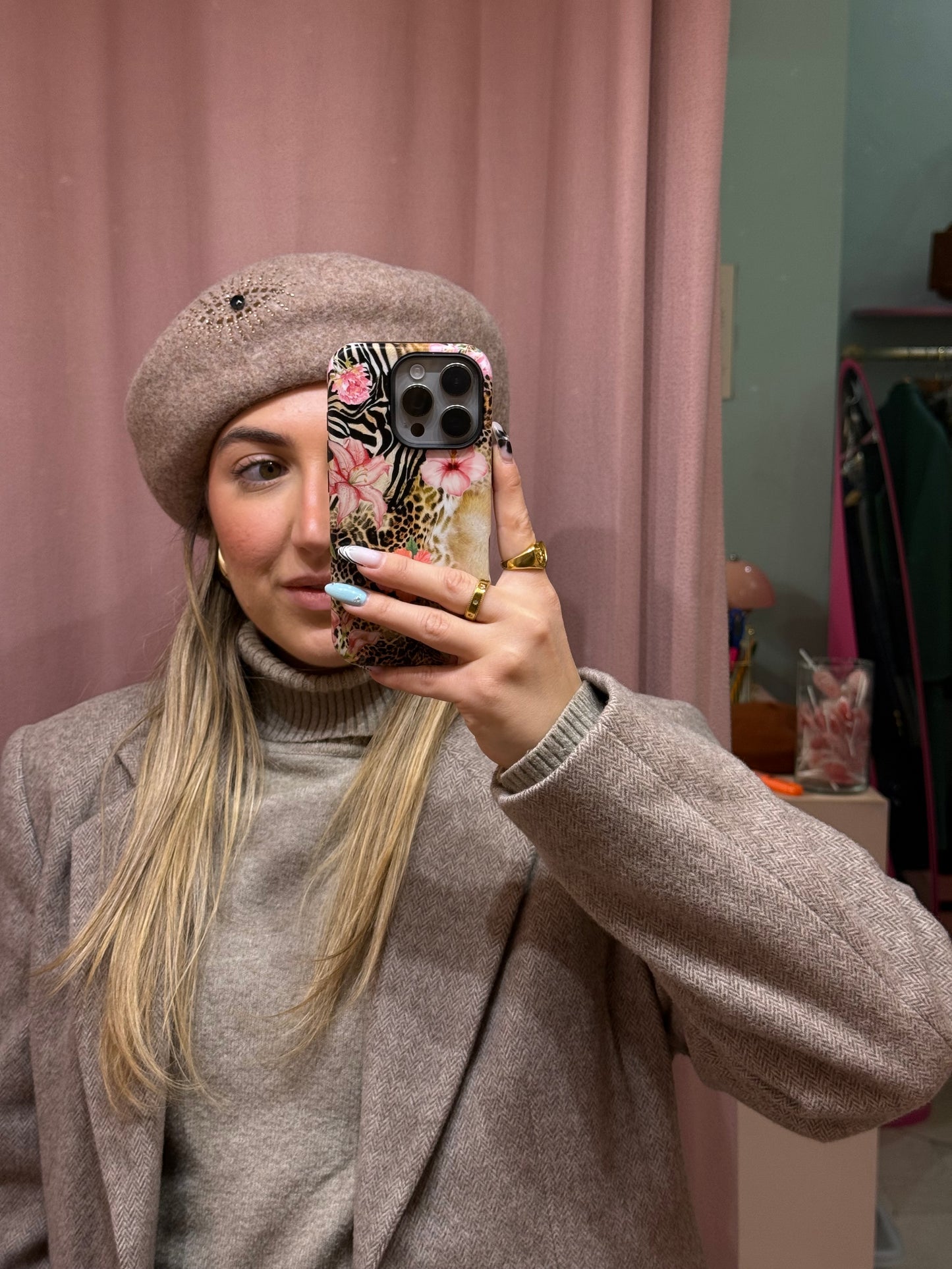 Basco in pura lana con dettaglio strass