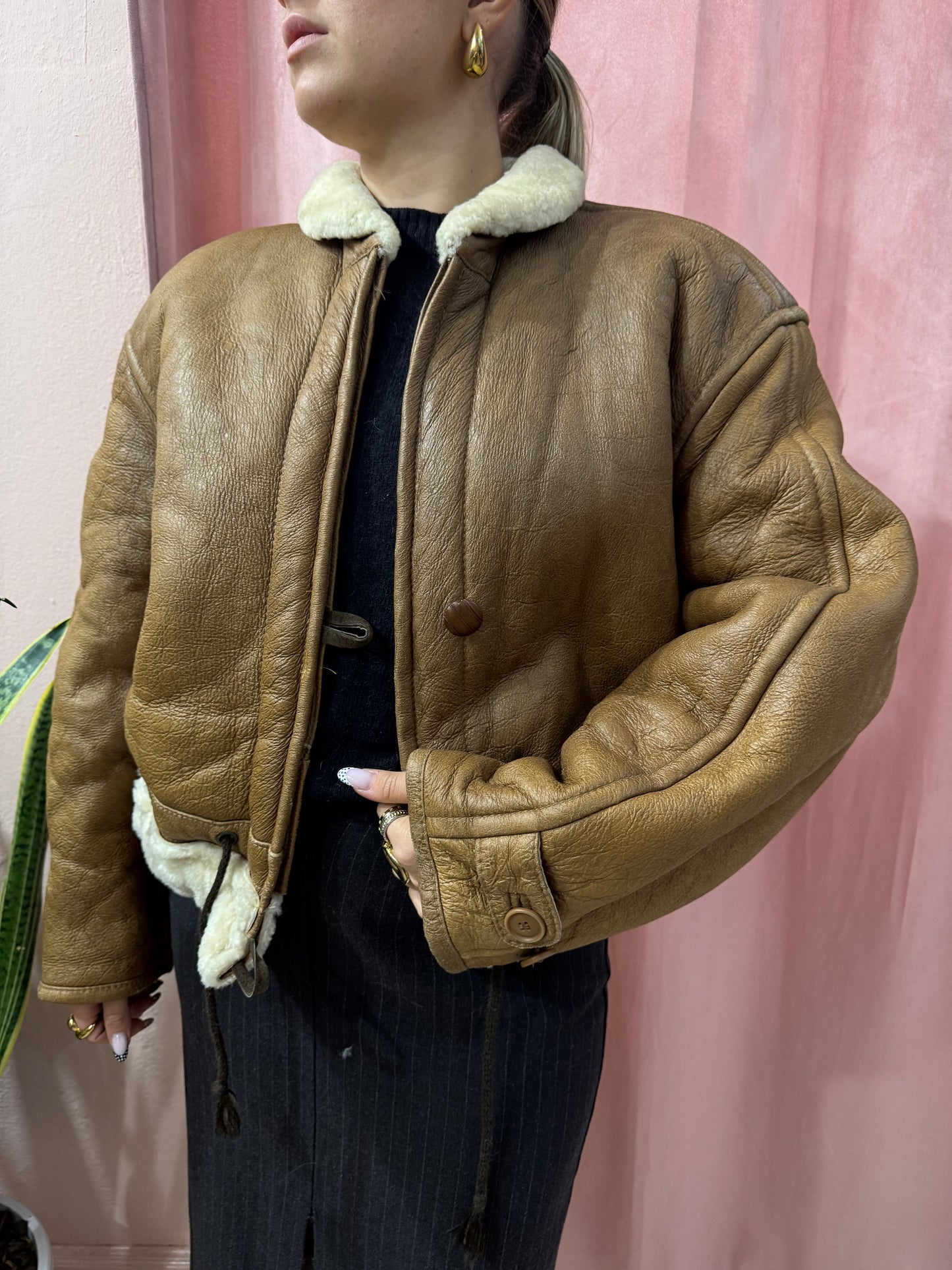 Montone vintage crop con laccetti