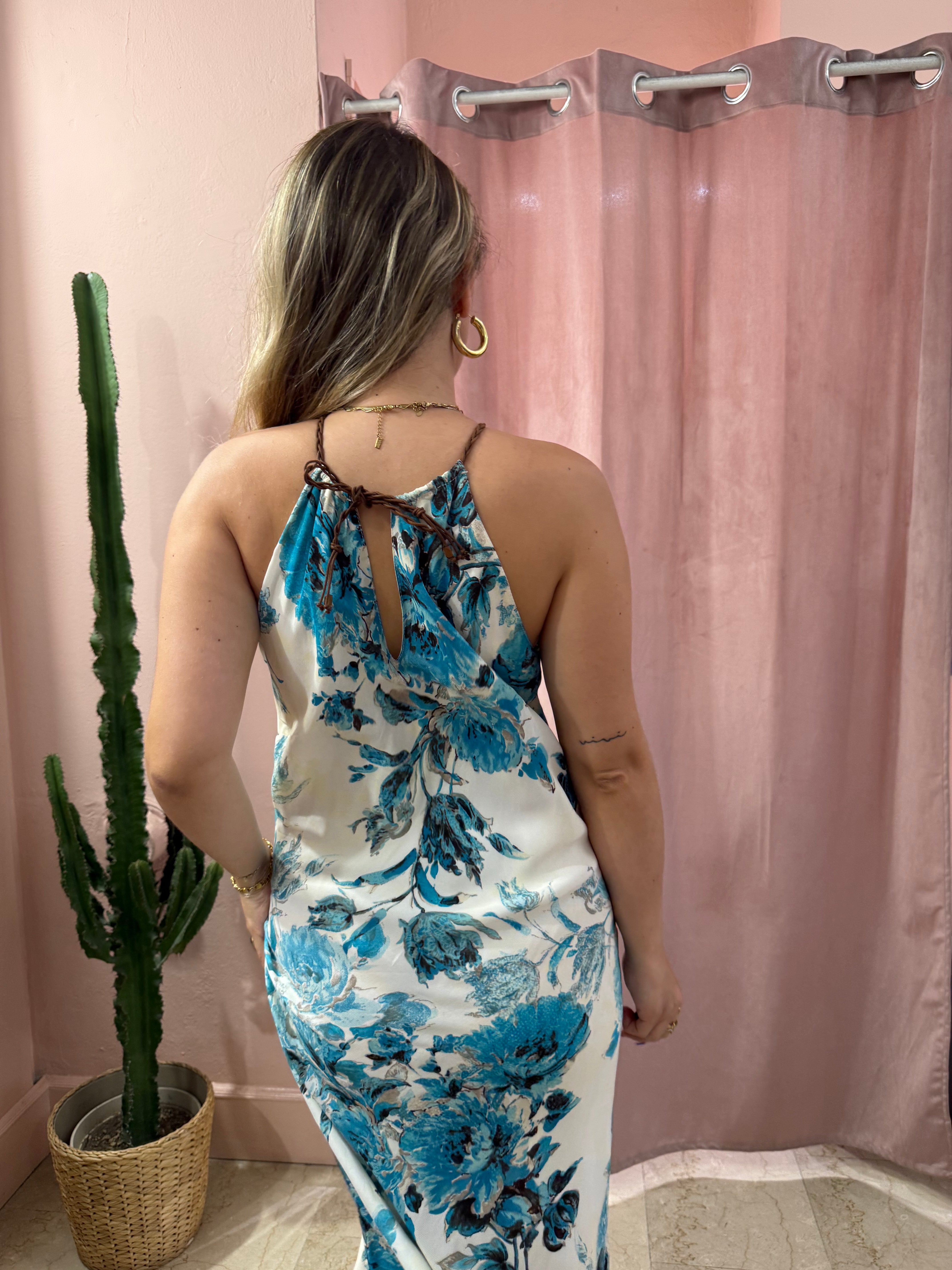 Maxi vestito bianco in fantasia floreale blu