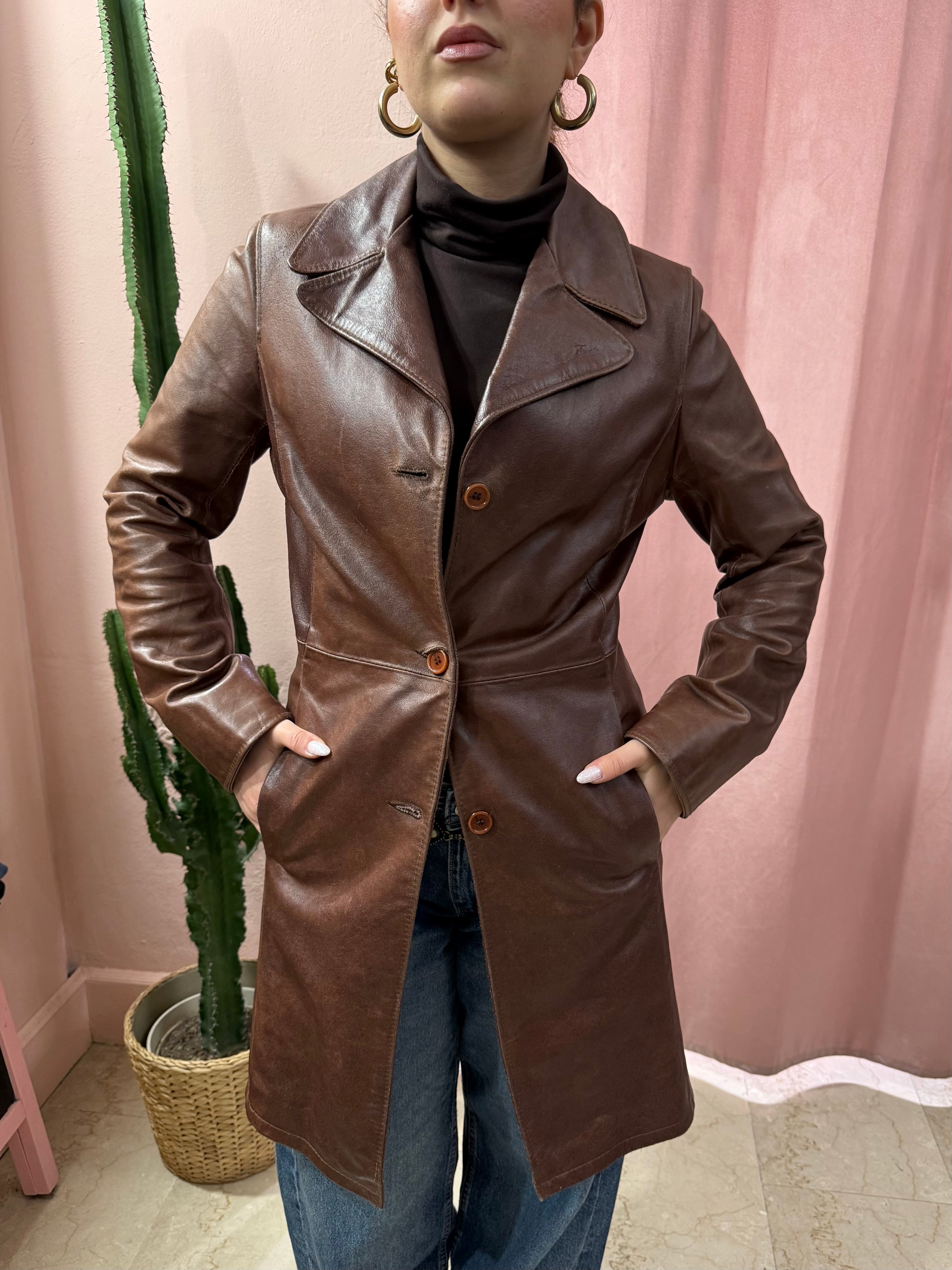 Trench in vera pelle effetto invecchiato