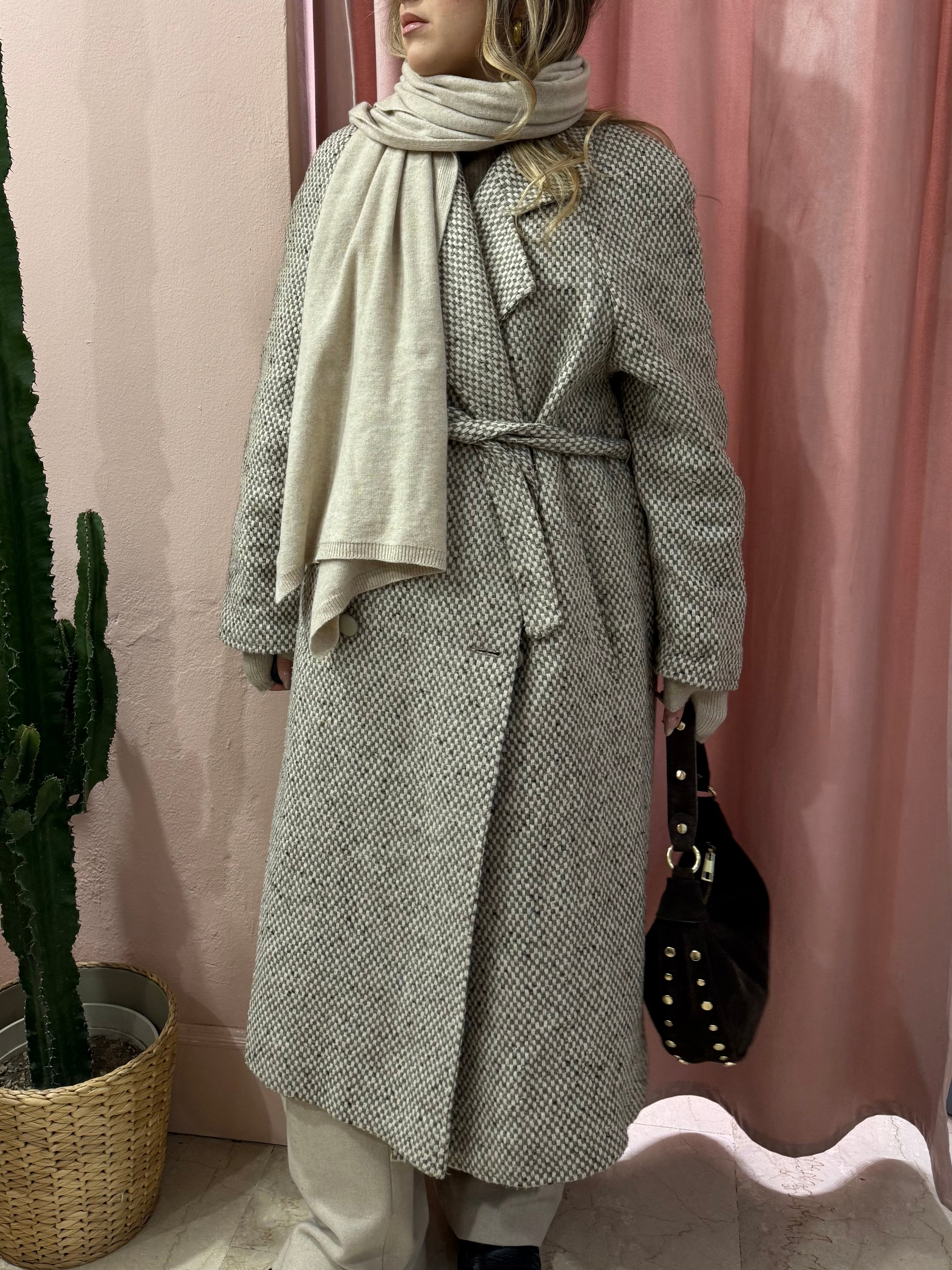 Cappotto vintage in lana con cinturino