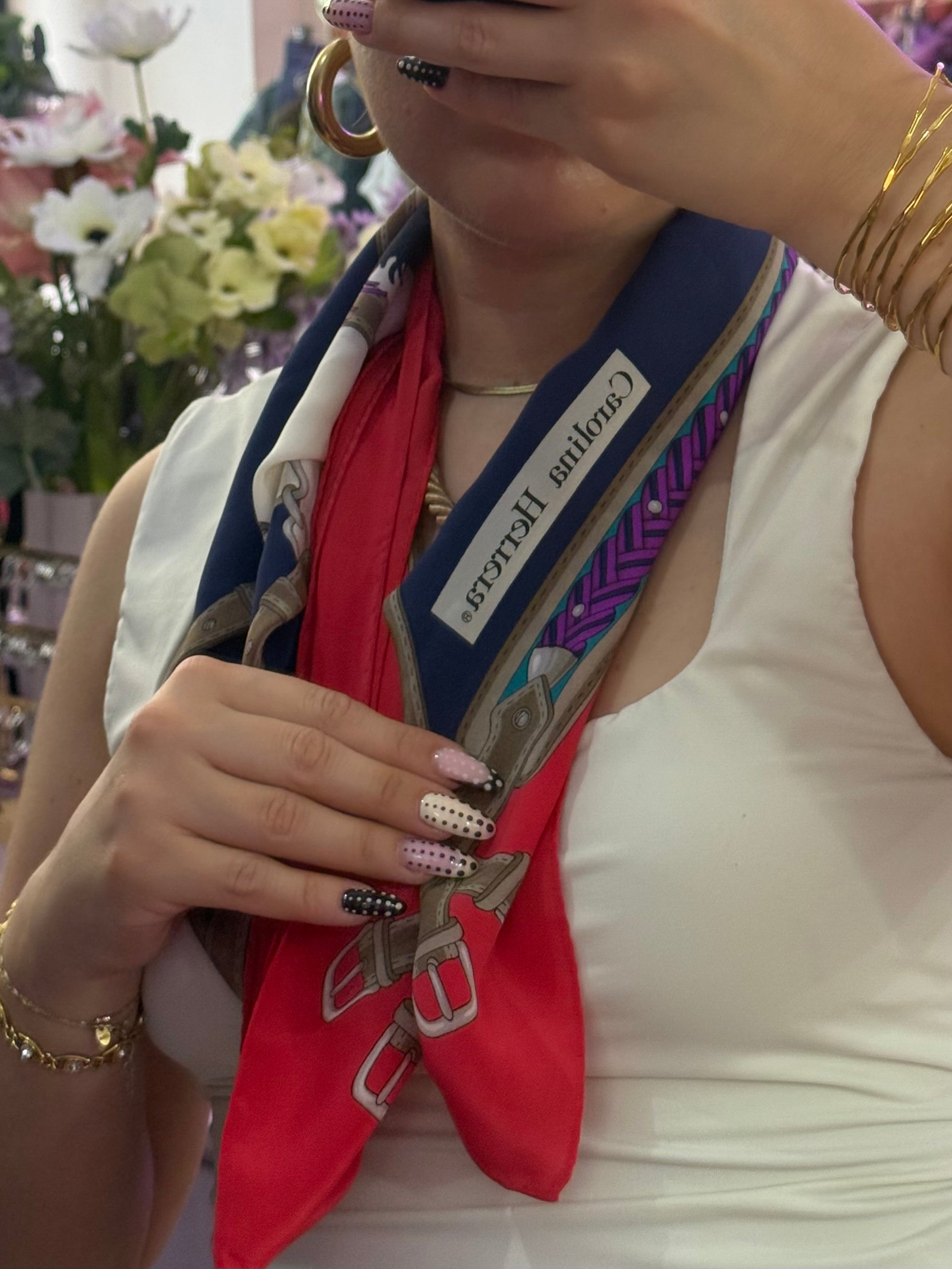 Foulard vintage Carolina Herrera in seta