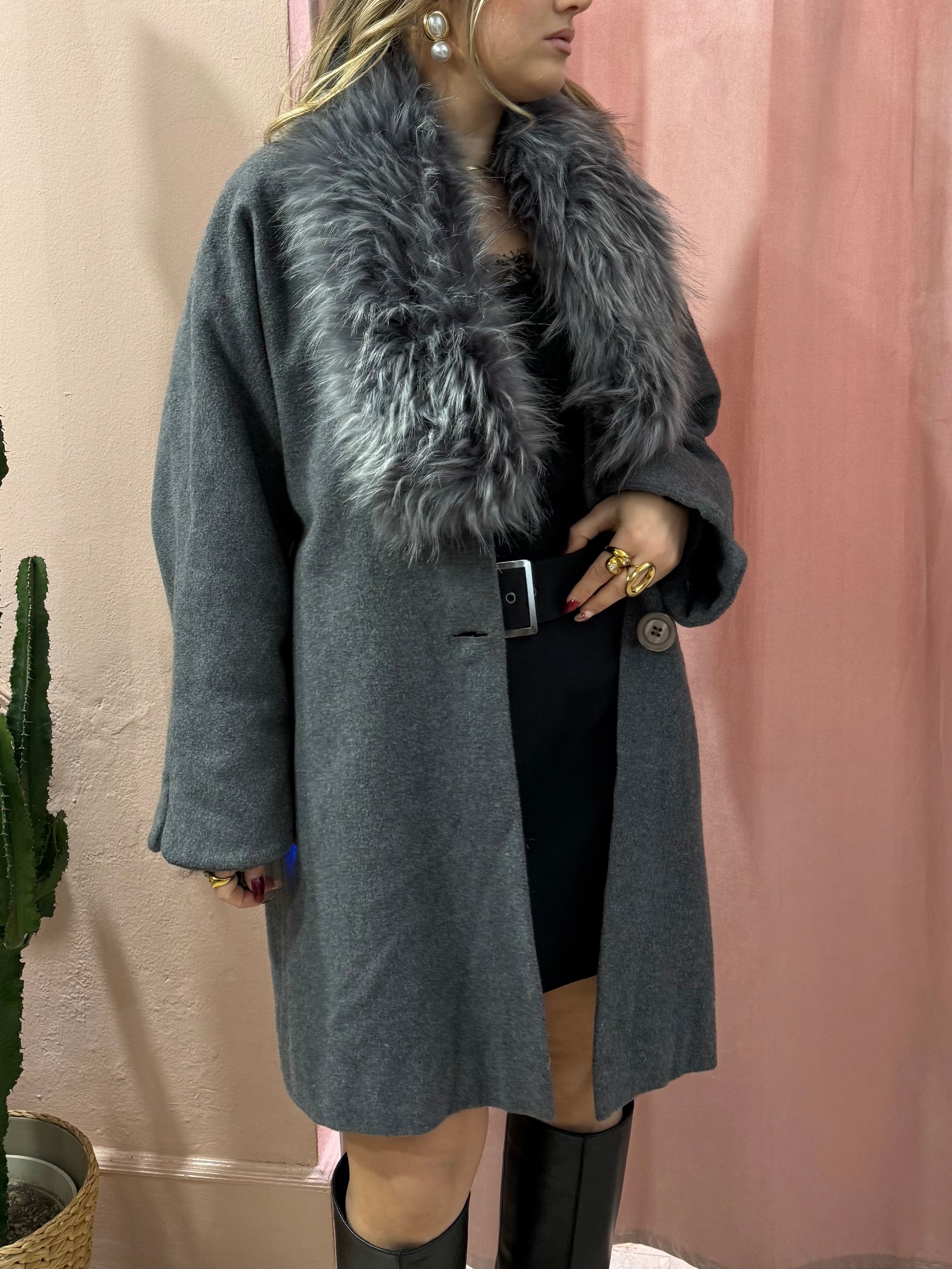 Cappotto leggero con pellicciotto