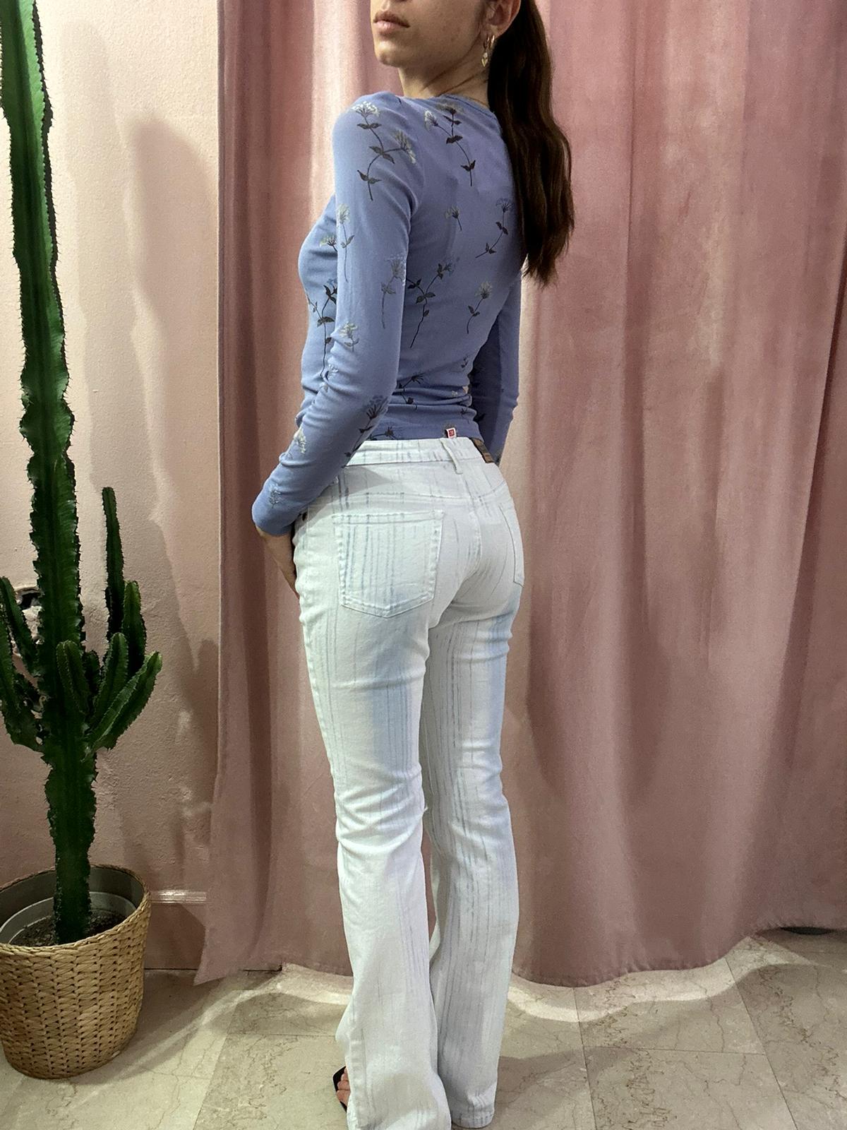 Jeans 00s bianco con sfumature azzurre