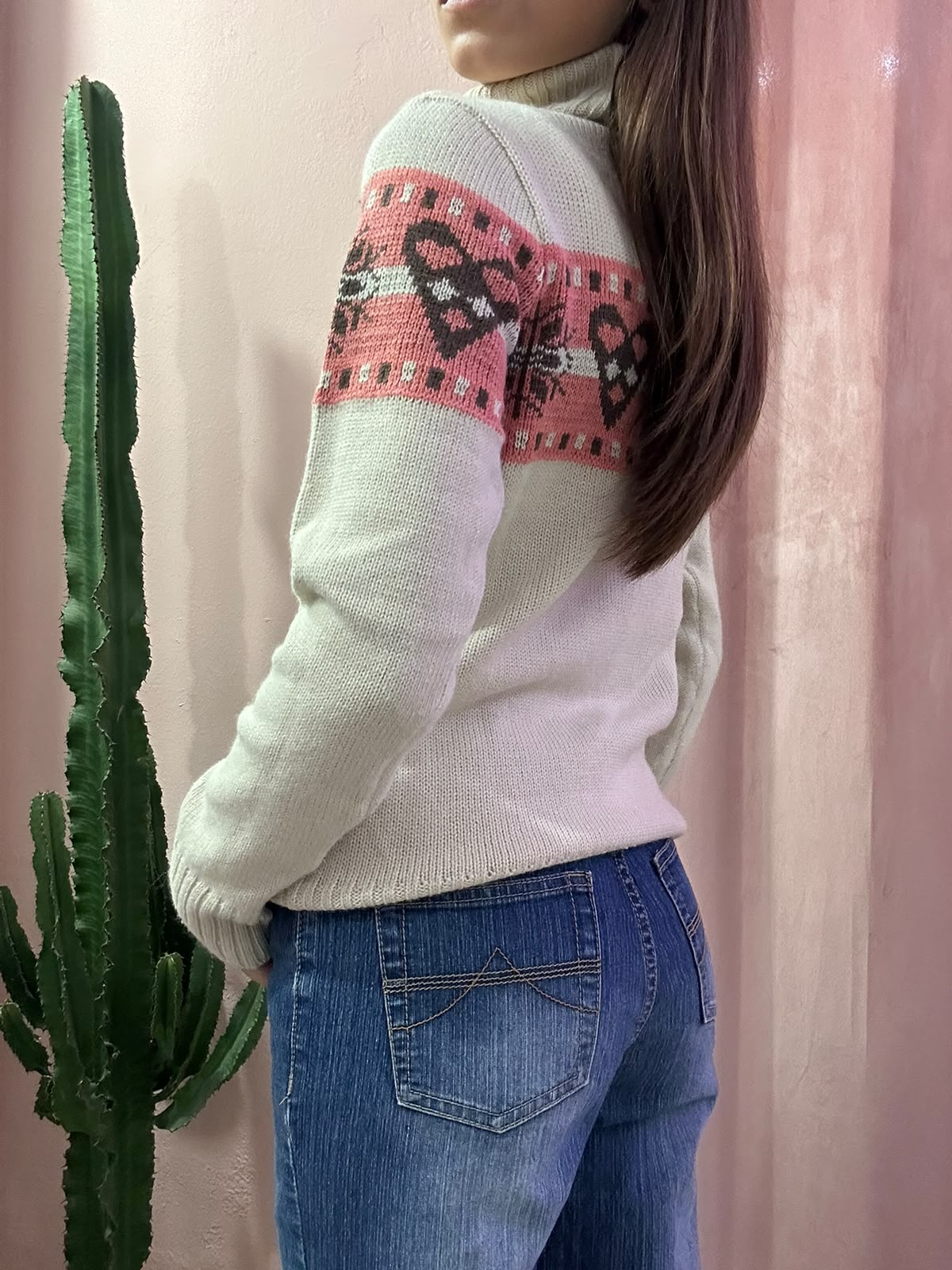 Maglione dolcevita norvegese con dettaglio rosa