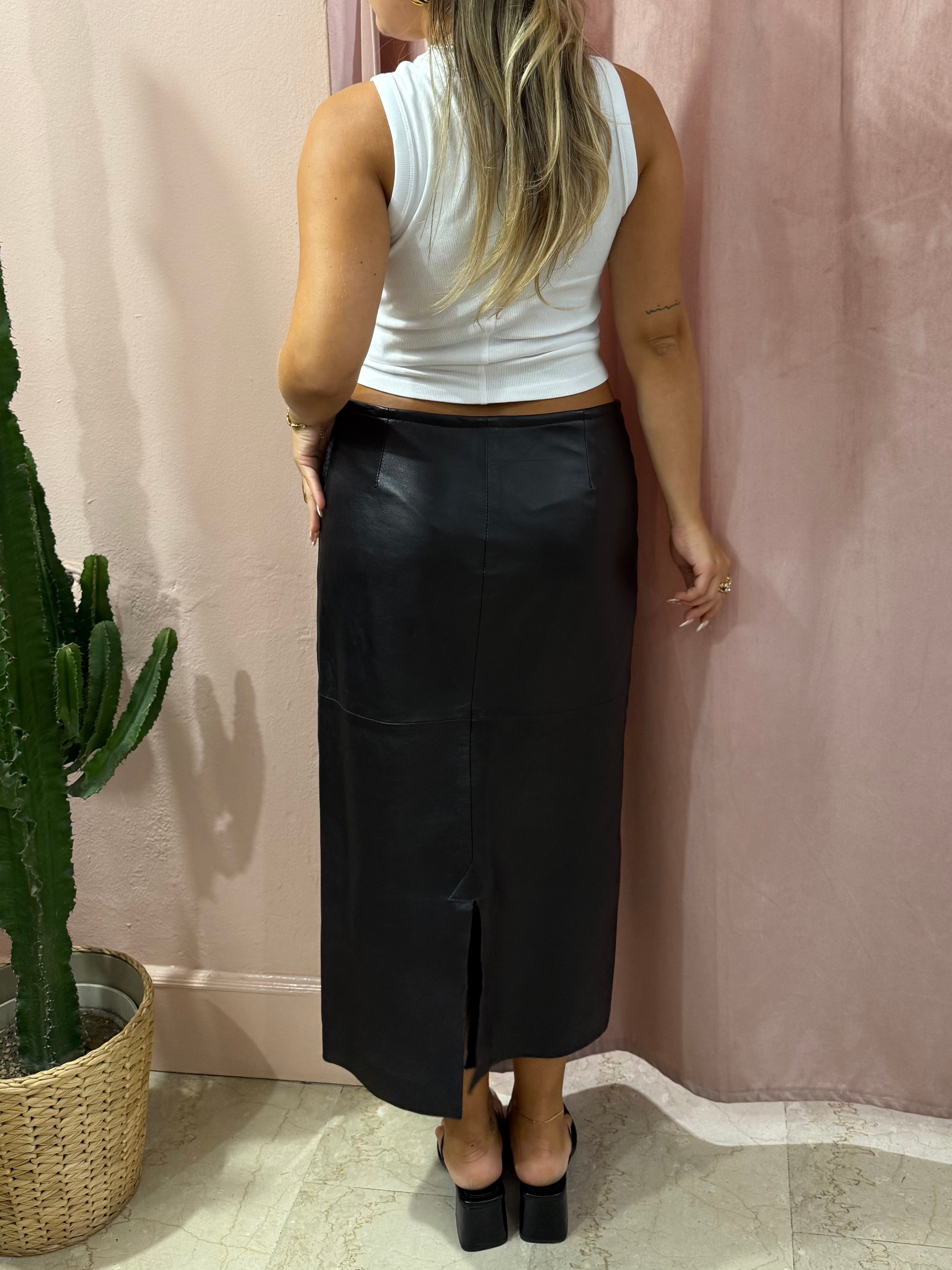 Maxi gonna in pelle nera