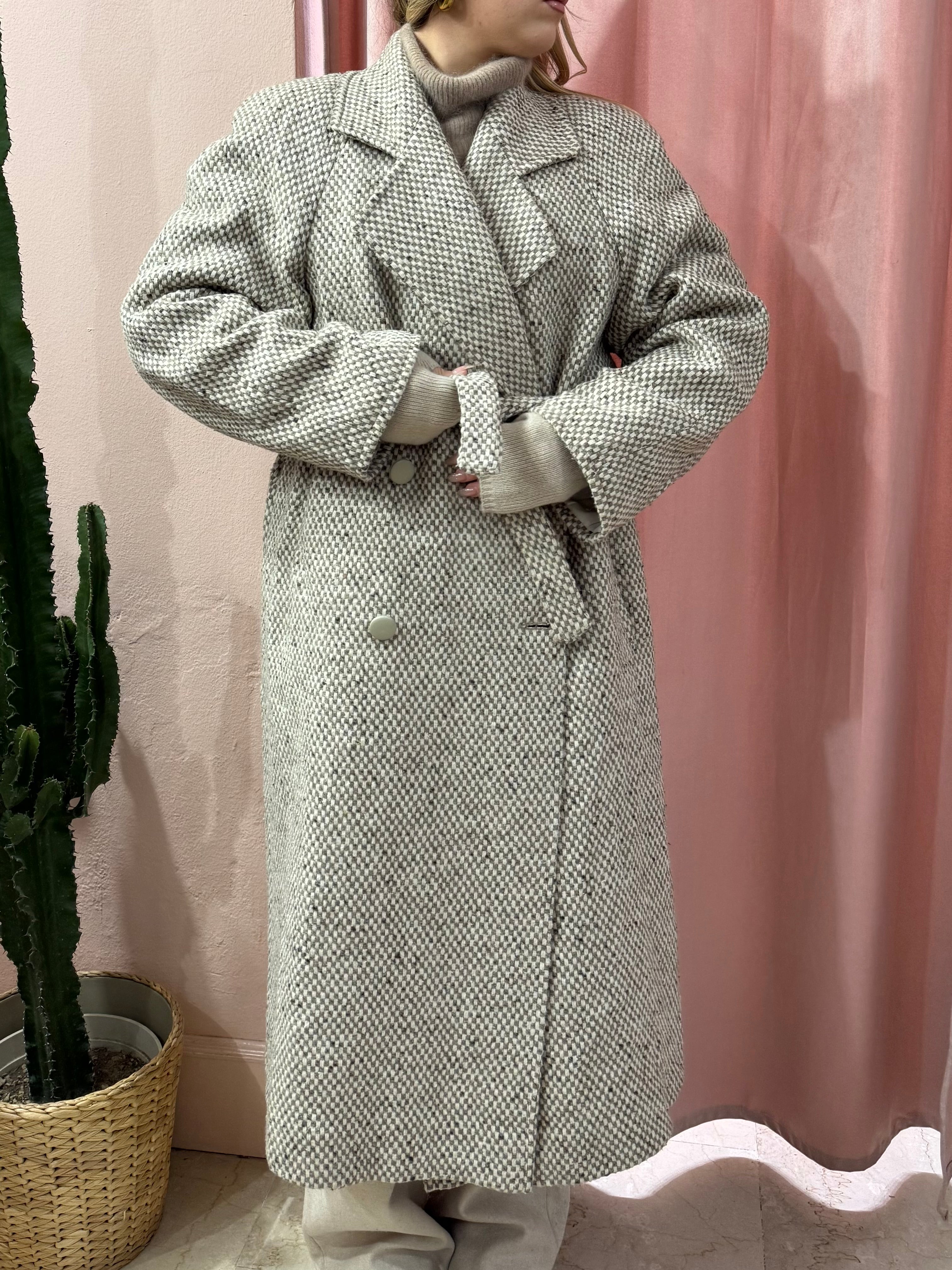 Cappotto vintage in lana con cinturino