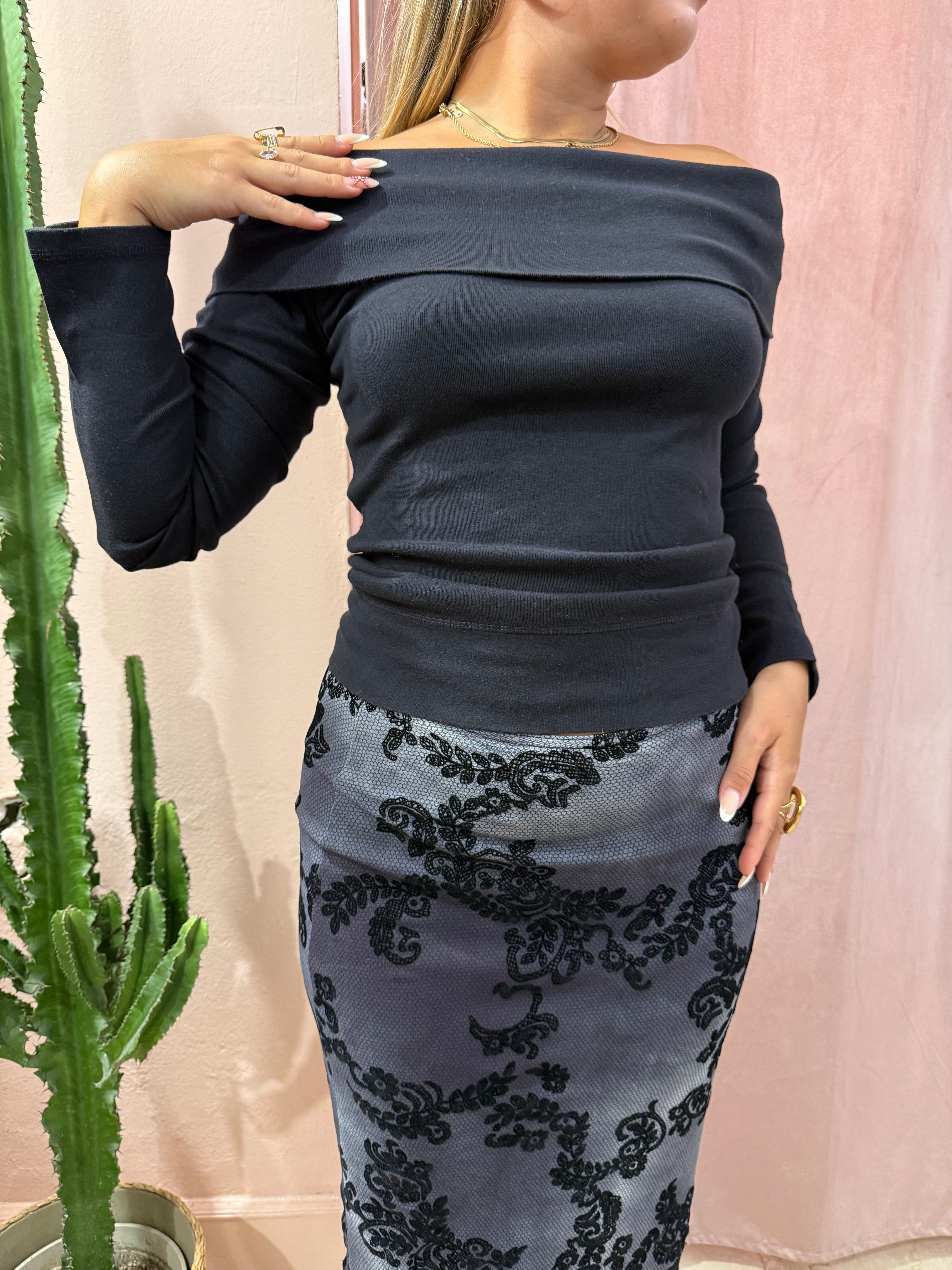 top Onyx nero scollo bardot