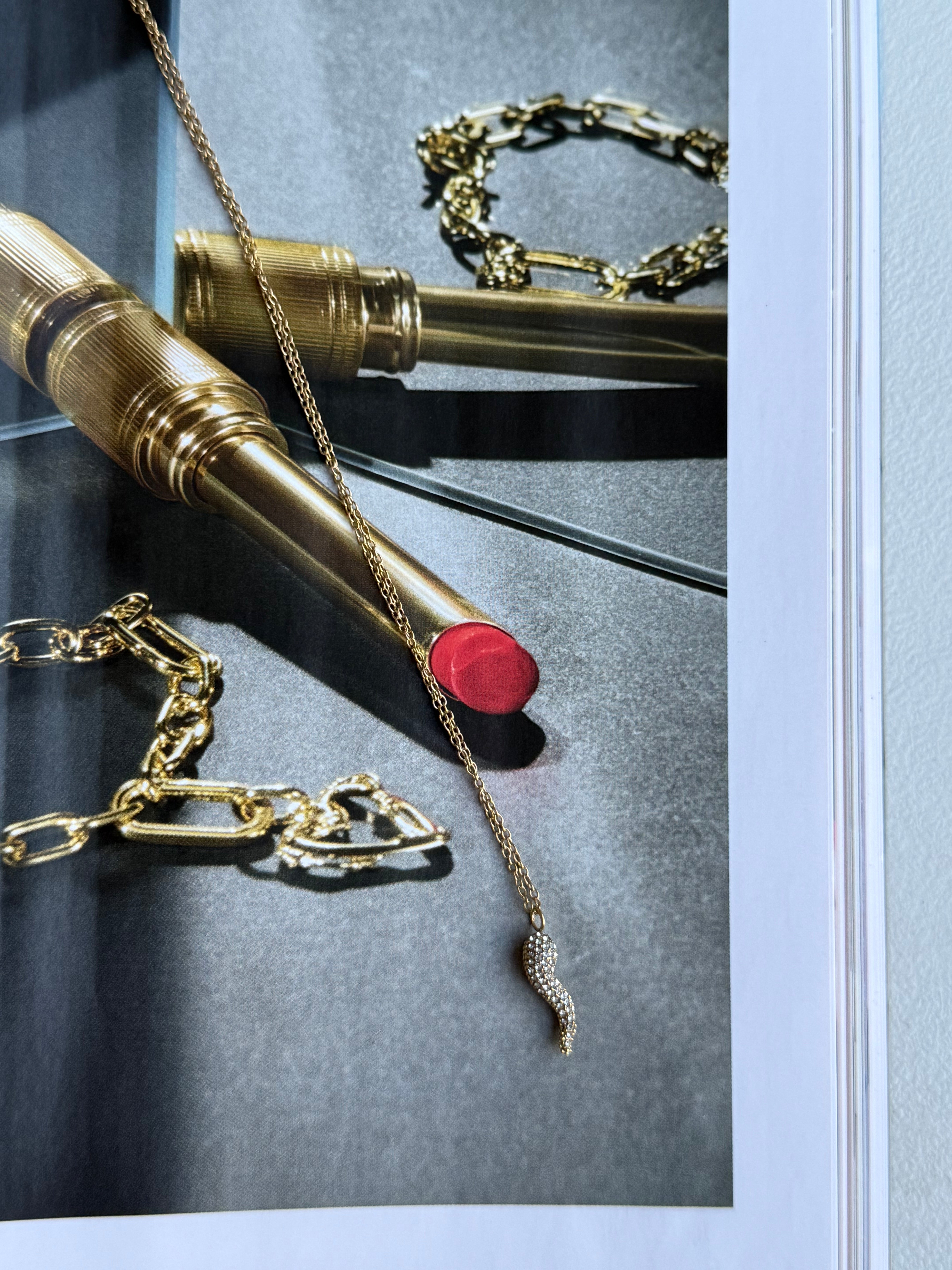 Collana ciondolo cornetto con strass