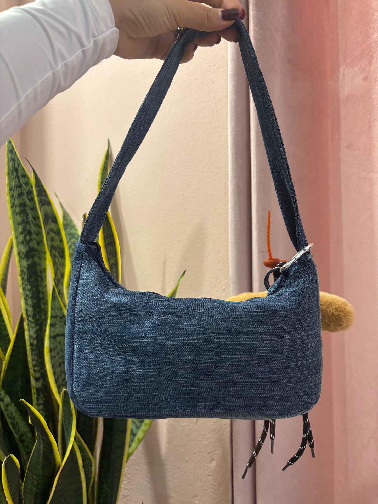 Borsa Levis upcycling denim scuro