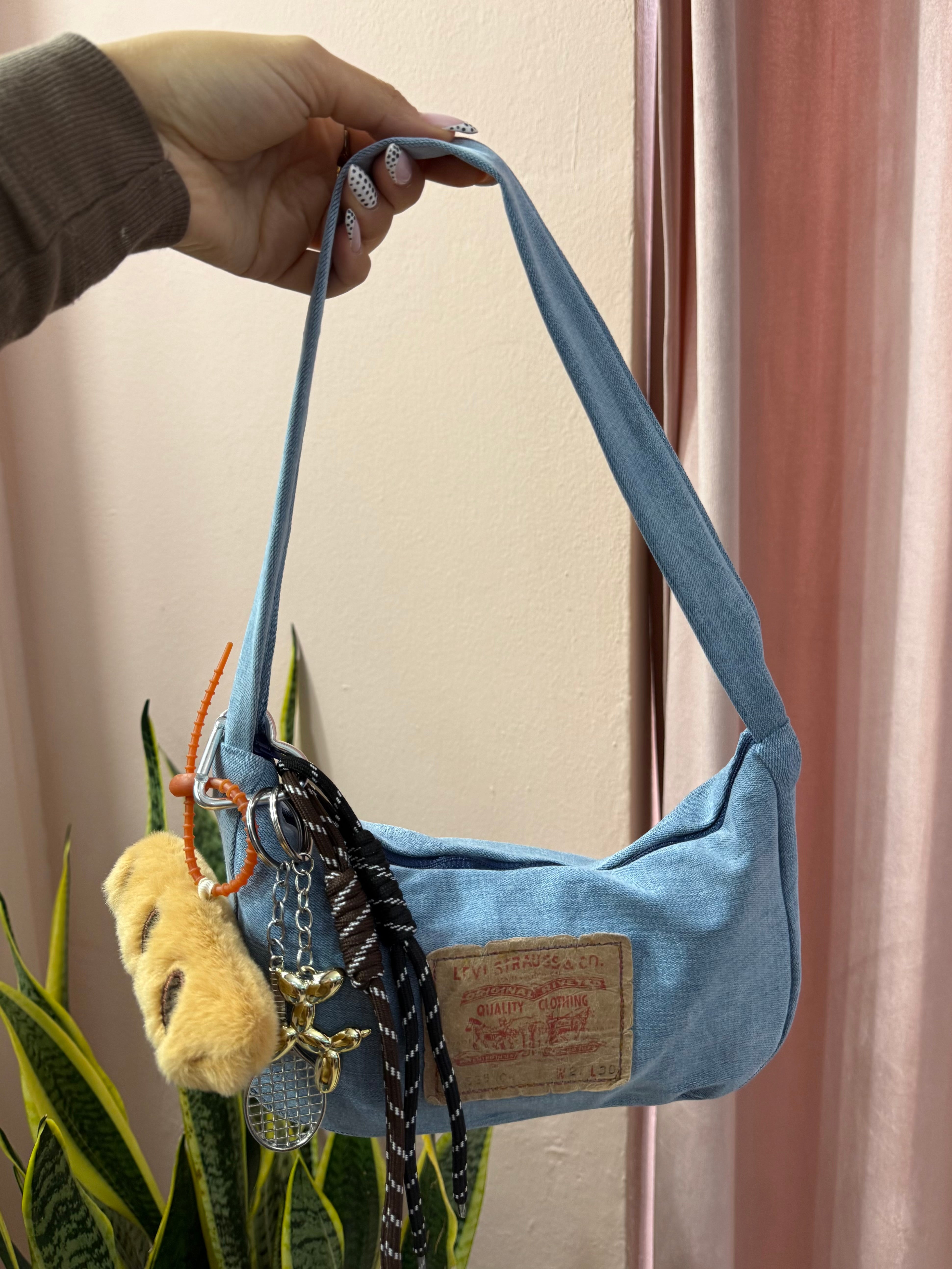 Borsa Levis upcycling denim chiaro