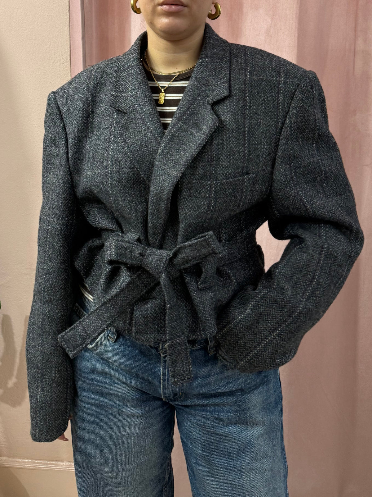 Blazer in lana upcycling antracite principe di galles