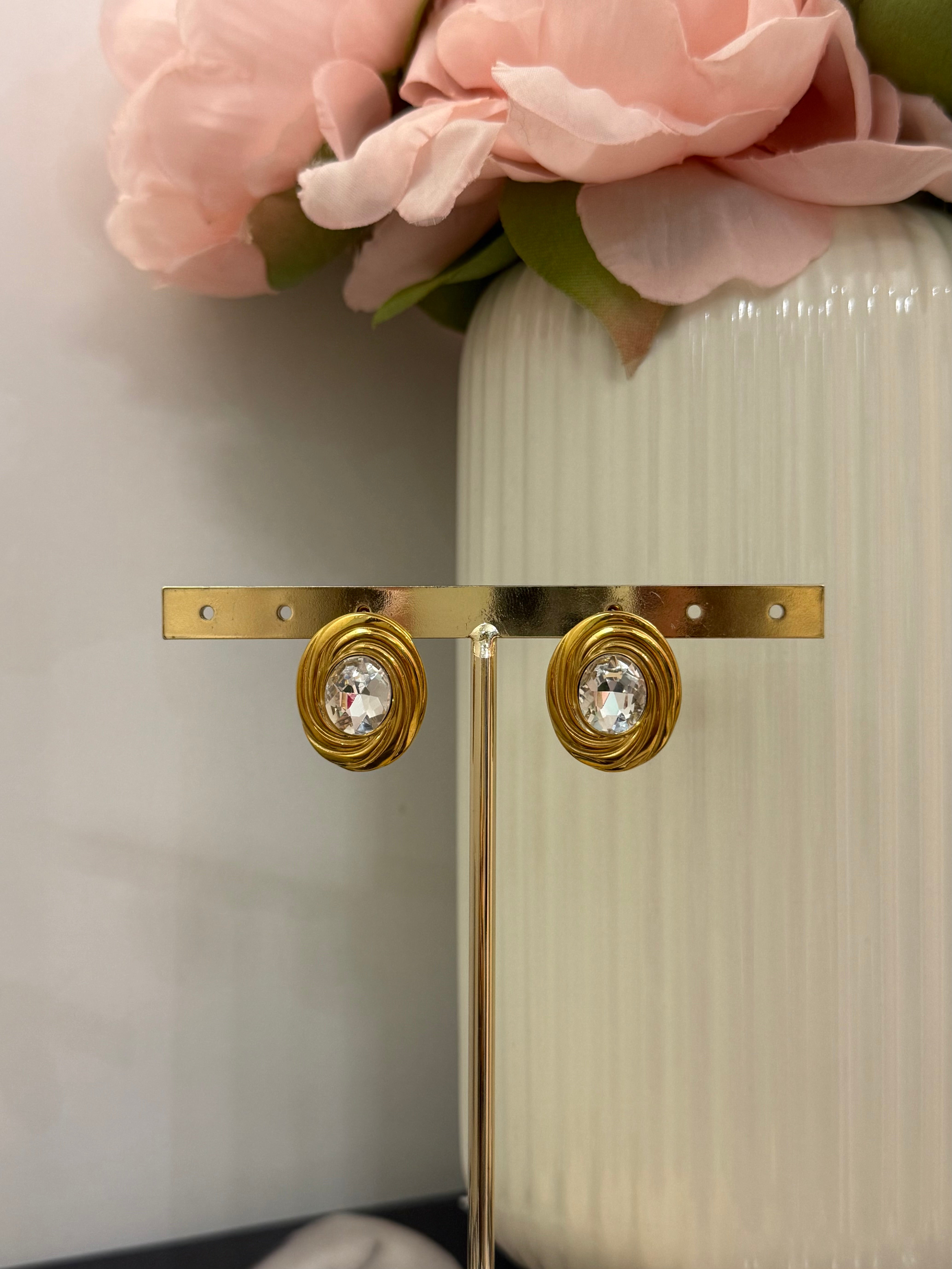 Orecchini ovali torchon con pietra | solo online