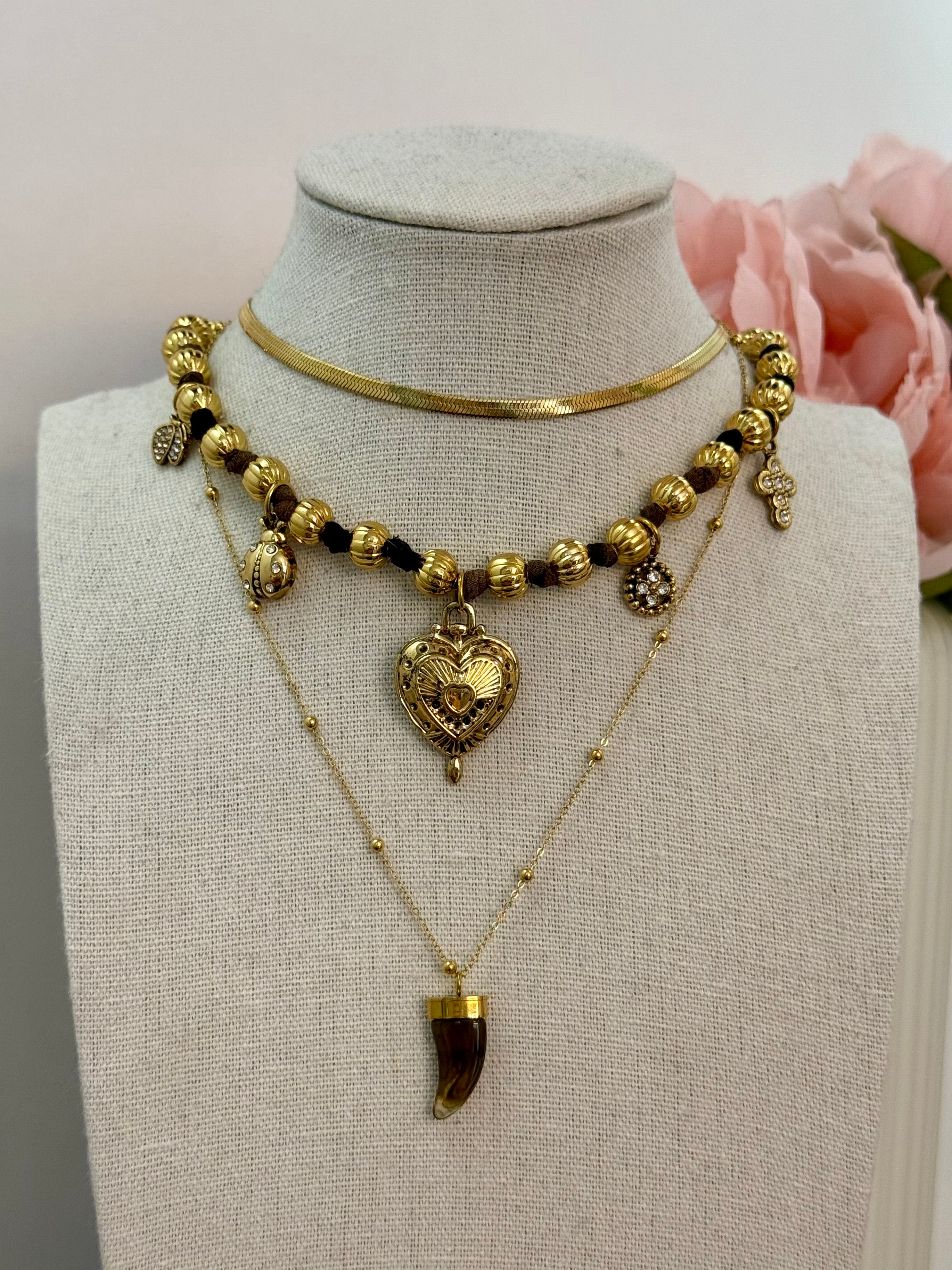 Collana mini corno con sfere