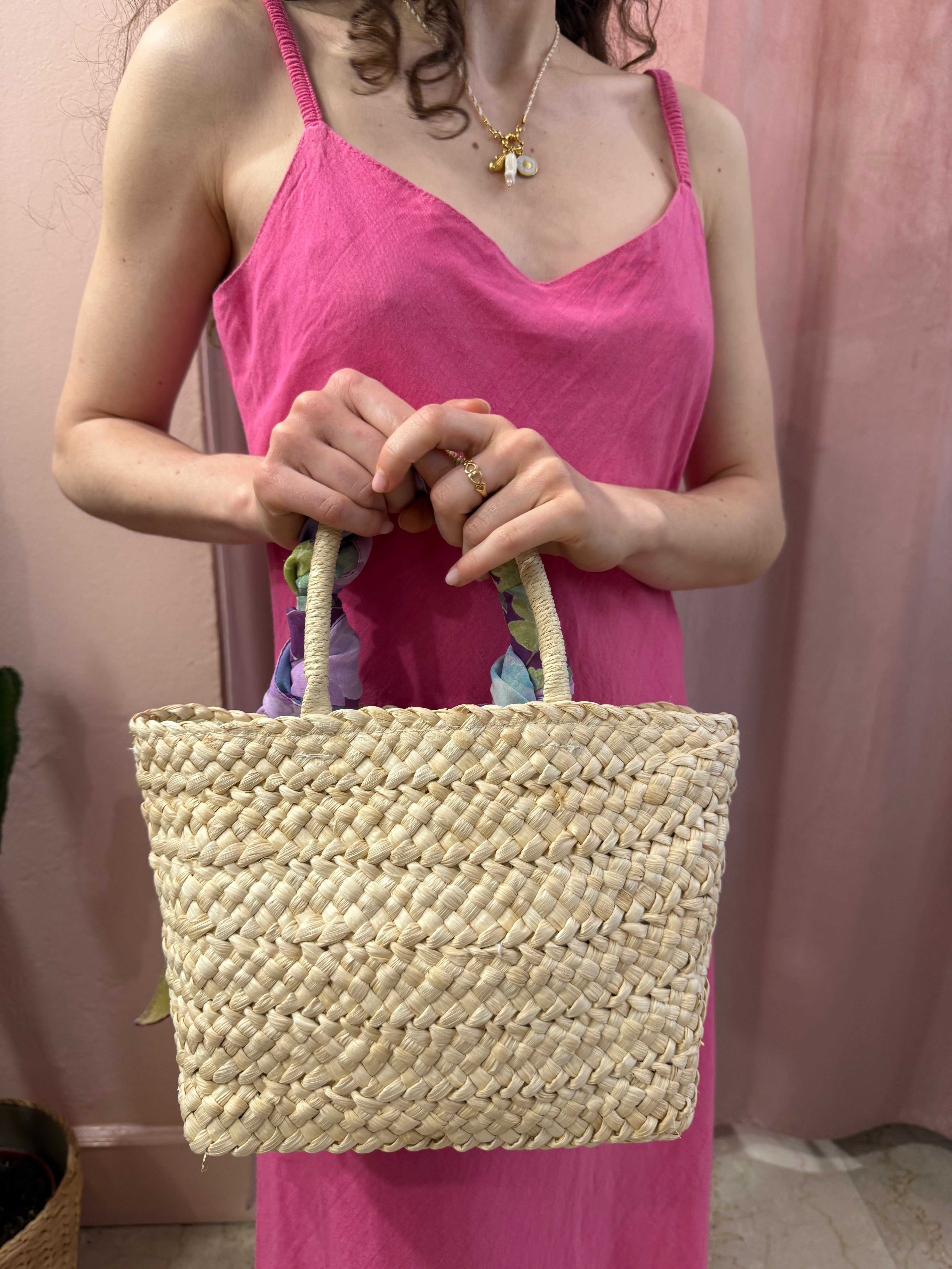 Borsa in paglia con foulard
