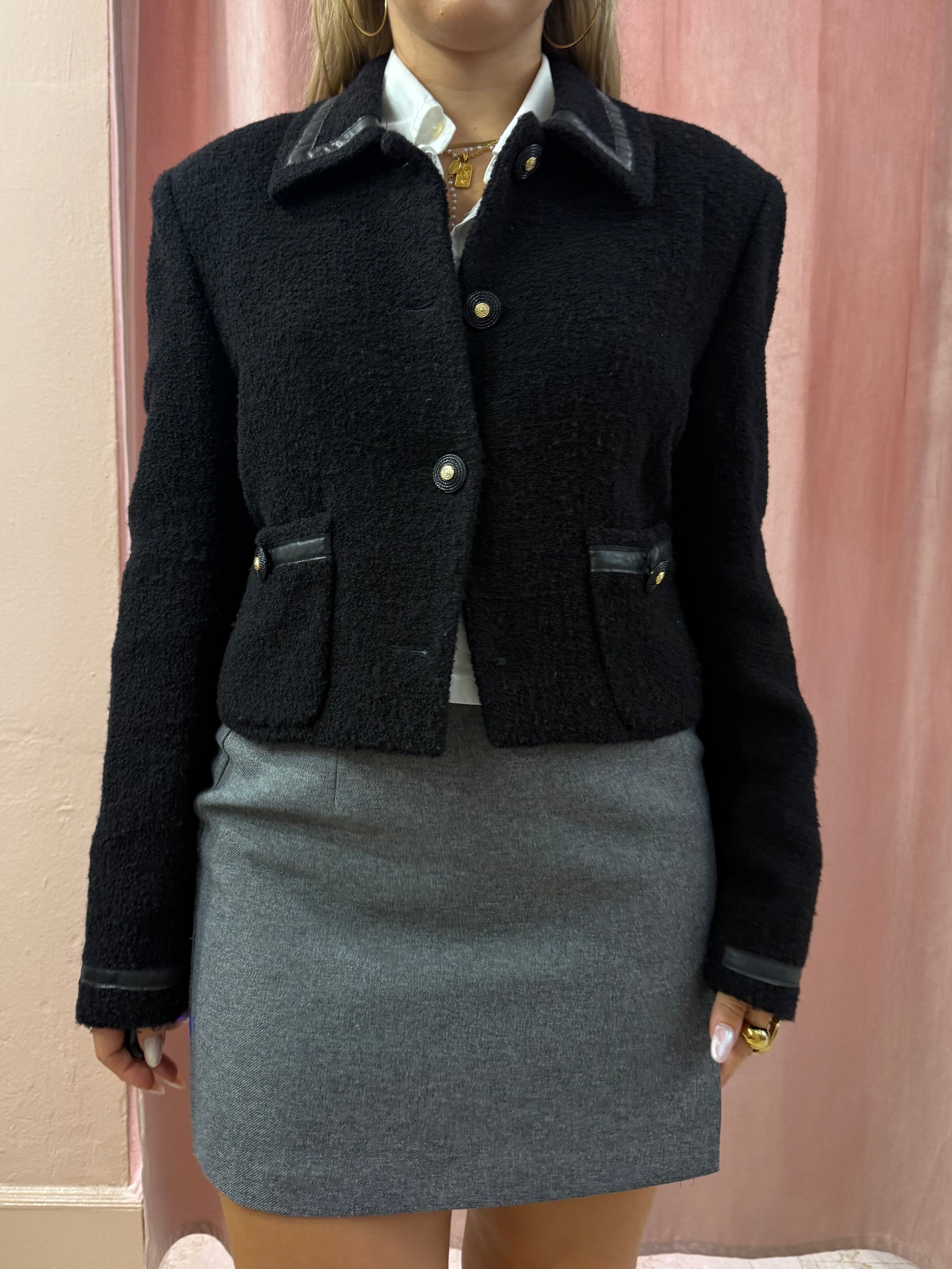 Blazer nero modello “Chanel”